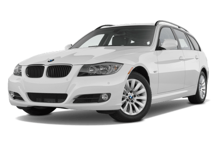 Weißer BMW Kombi, Frontansicht, auf weißem Hintergrund, mit glänzenden Details und markantem Markenzeichen.