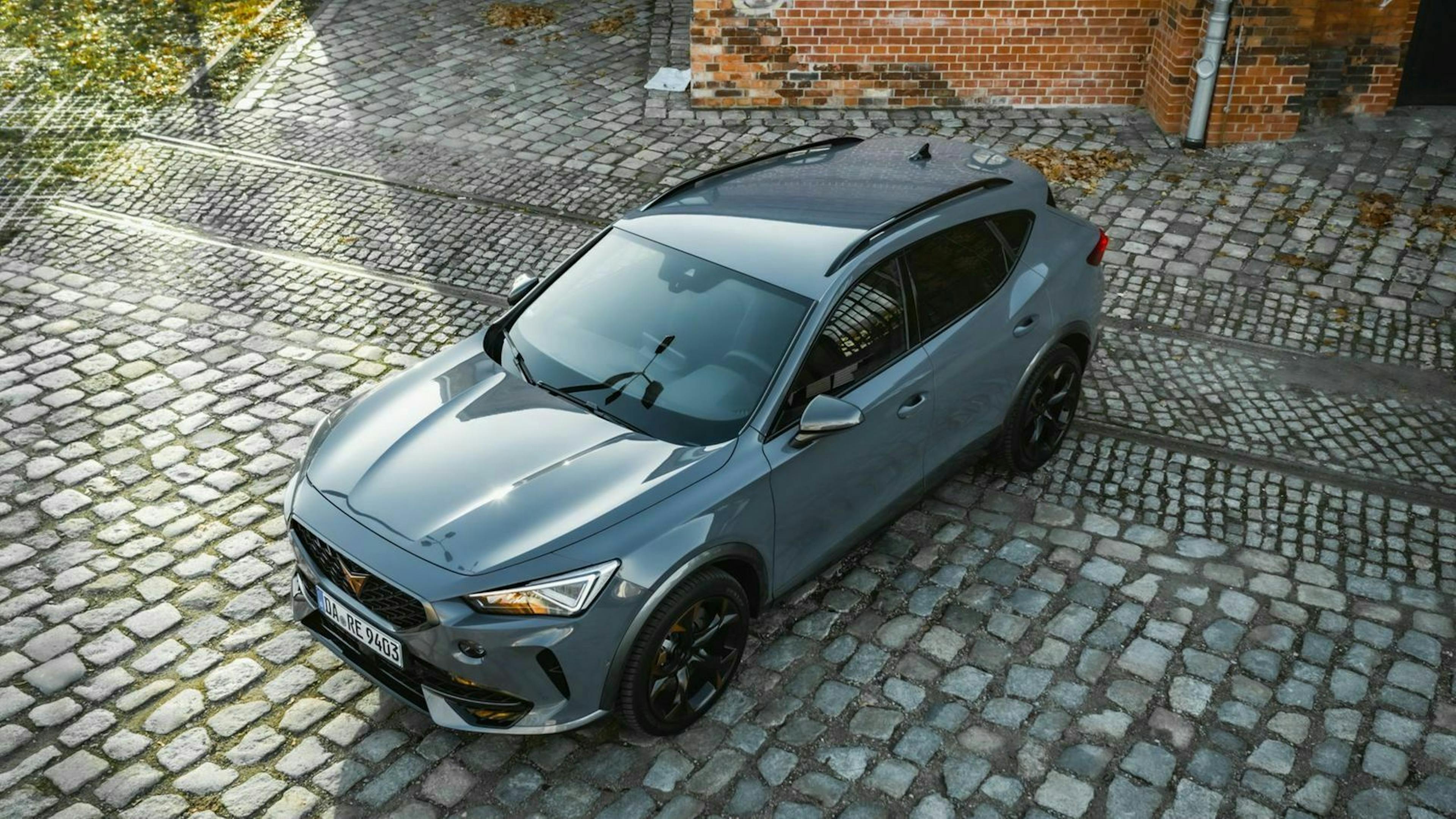 Zu sehen ist der Cupra Formentor von oben