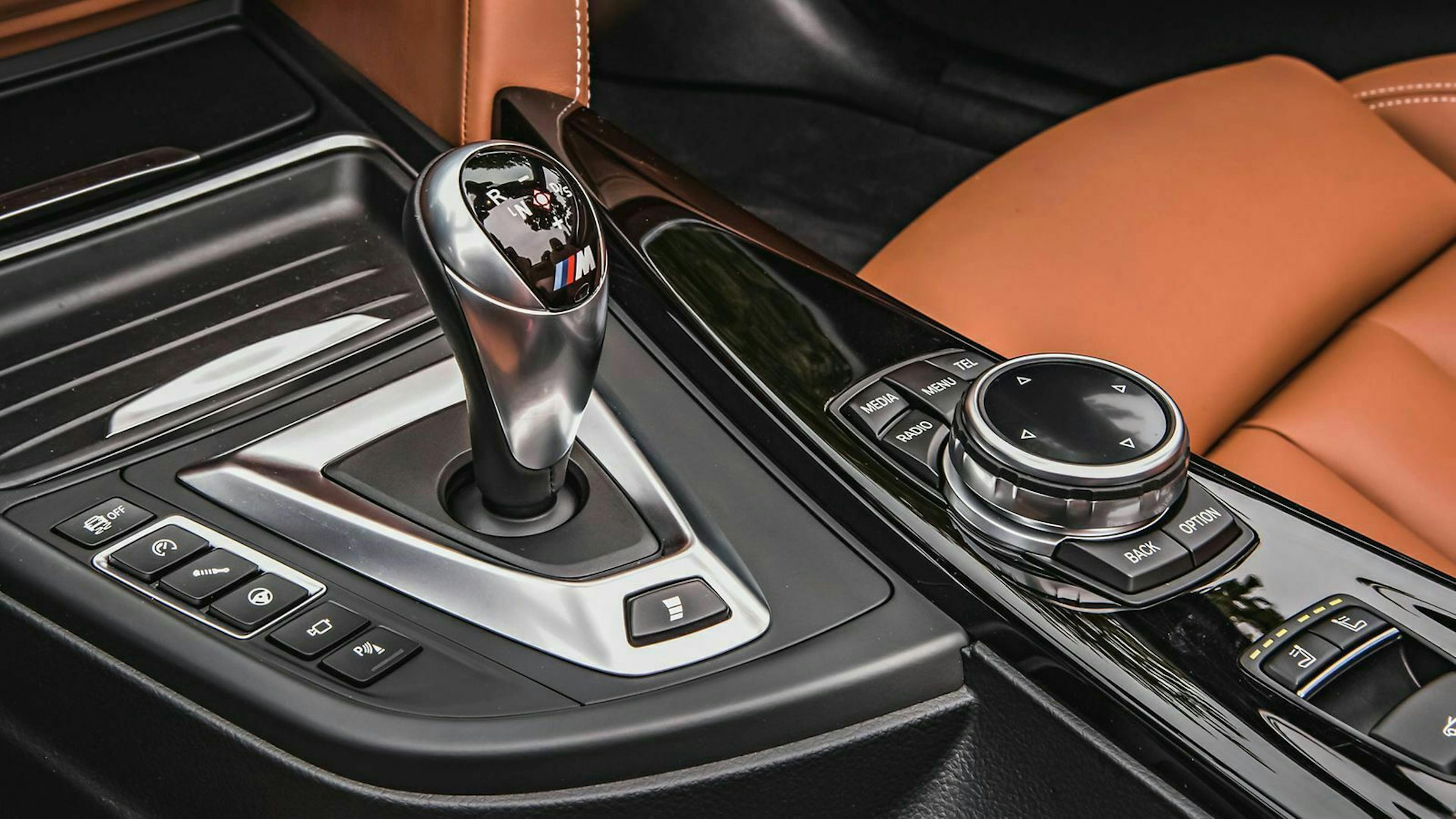 Der Gangwahlhebel aus dem BMw M3