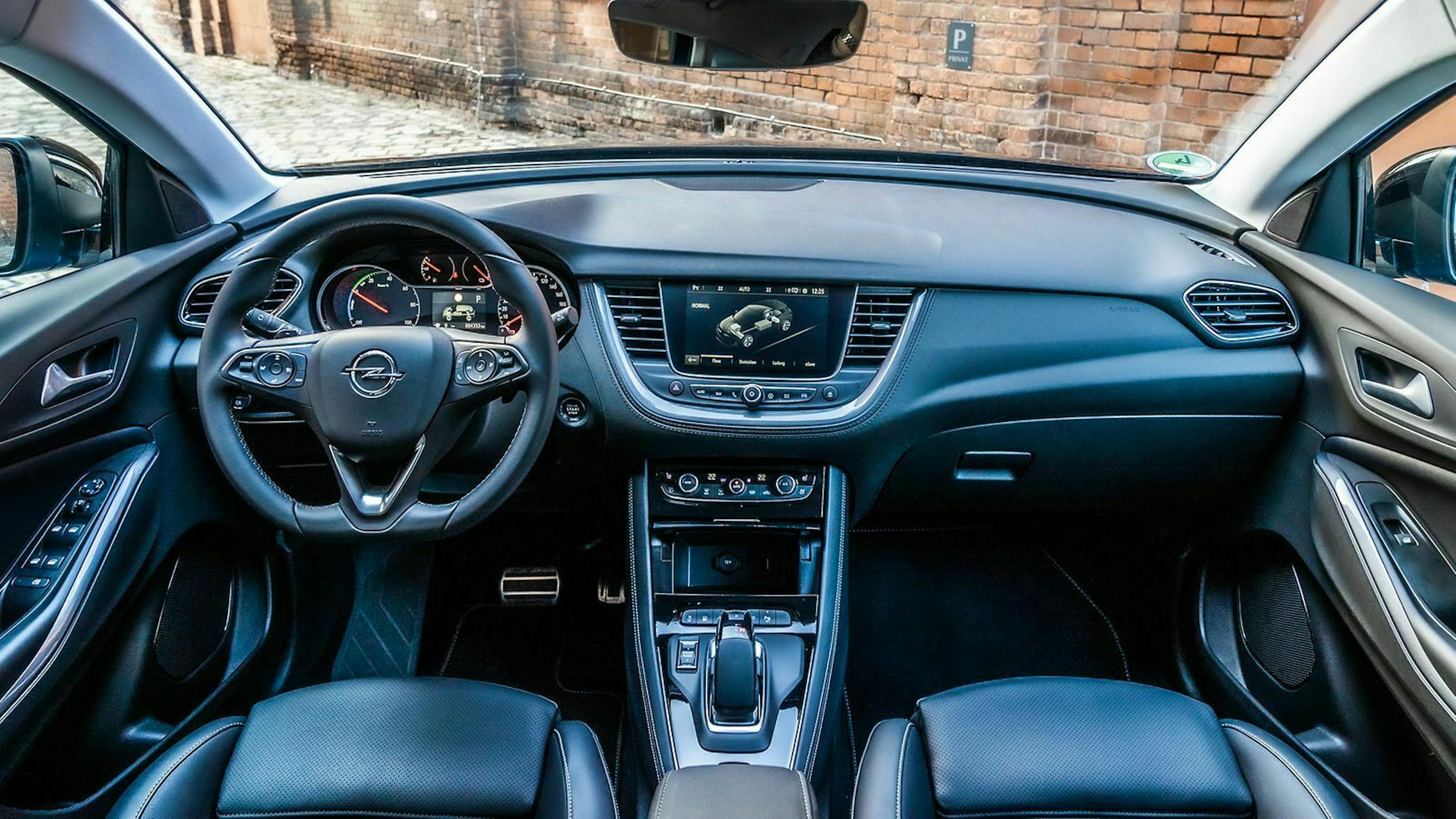 Opel Grandland X Hybrid4 Cockpit