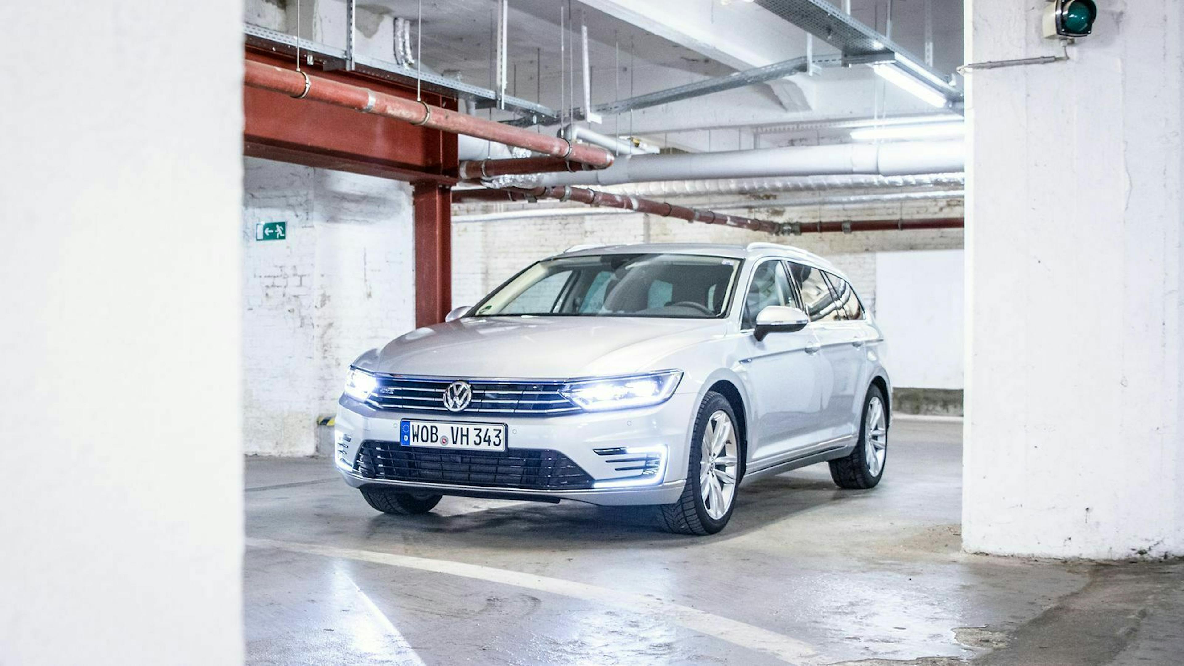 Unter der Haube des Passat Variant GTW schlagen zwei Herzen