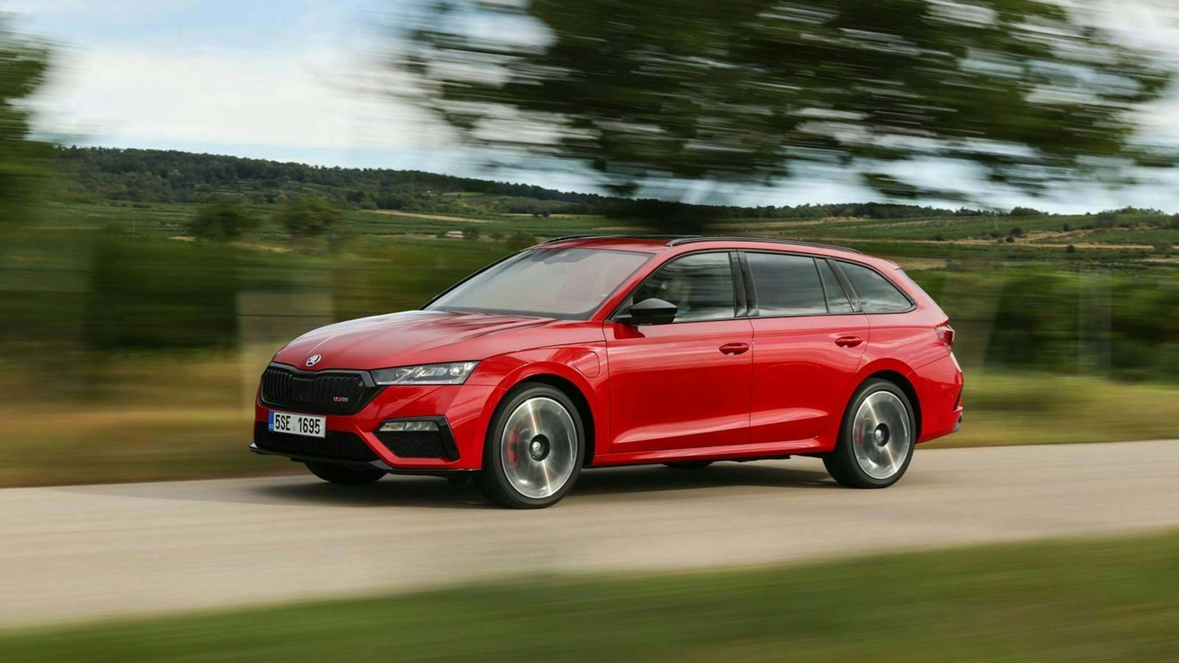 Škoda Octavia RS IV Kombi Seitenansicht dynamisch