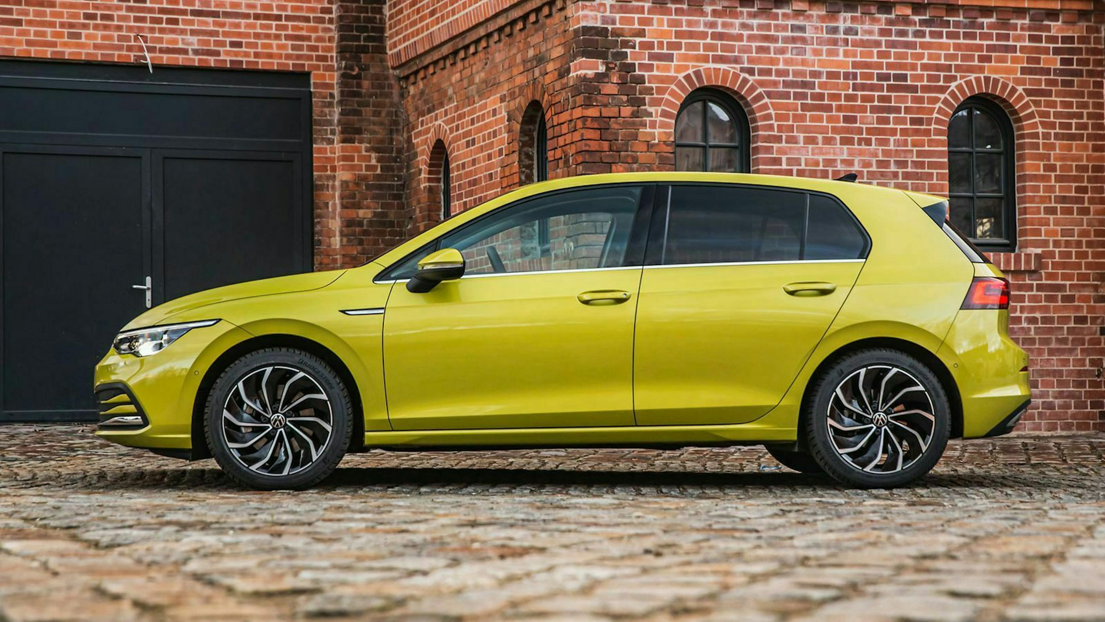 VW Golf 8 seitenansicht