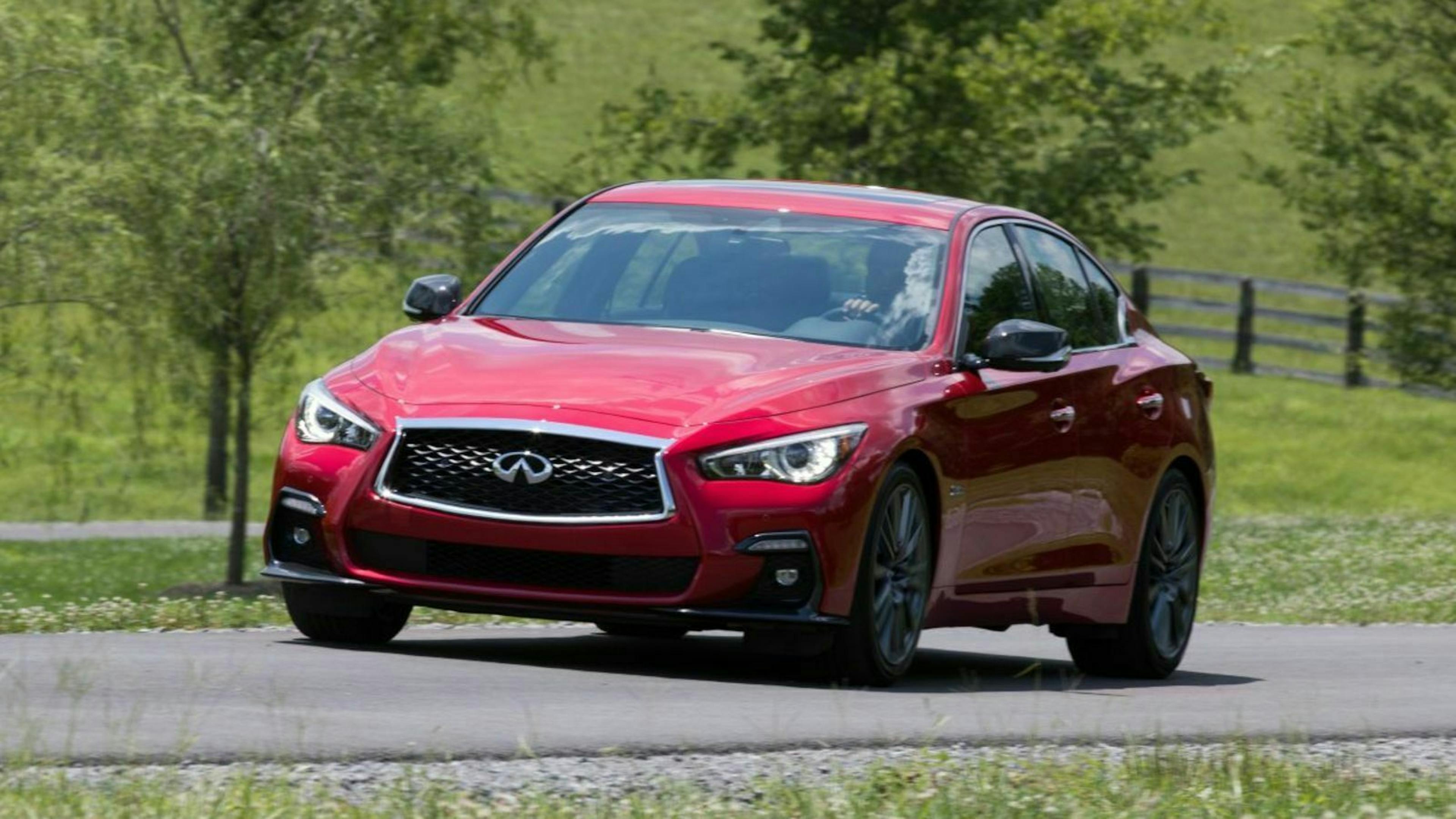 Infiniti Q50 Dreiviertel-Frontansicht