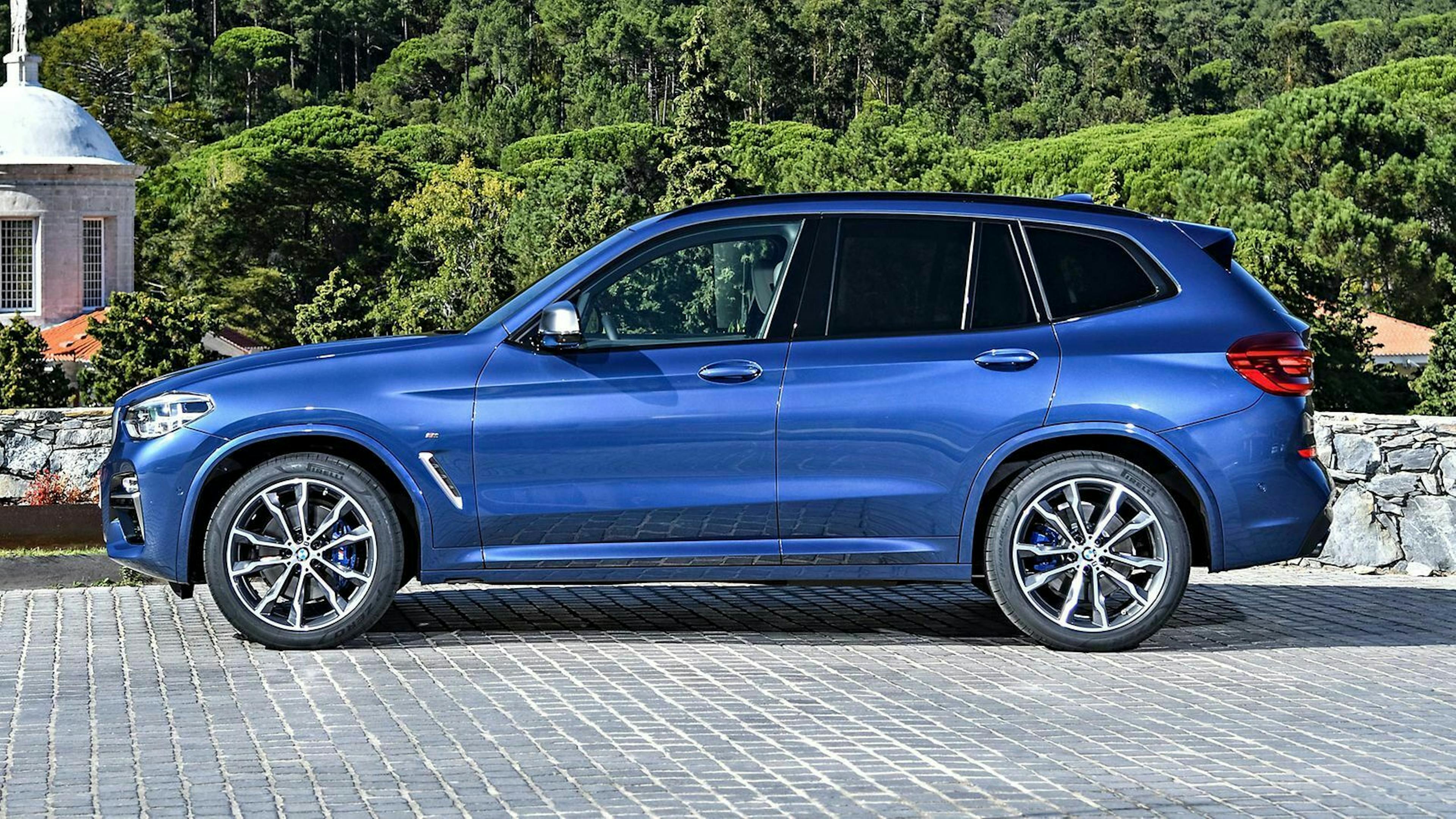 Der BMW X3 in der Farbe 'Phytonicblau'