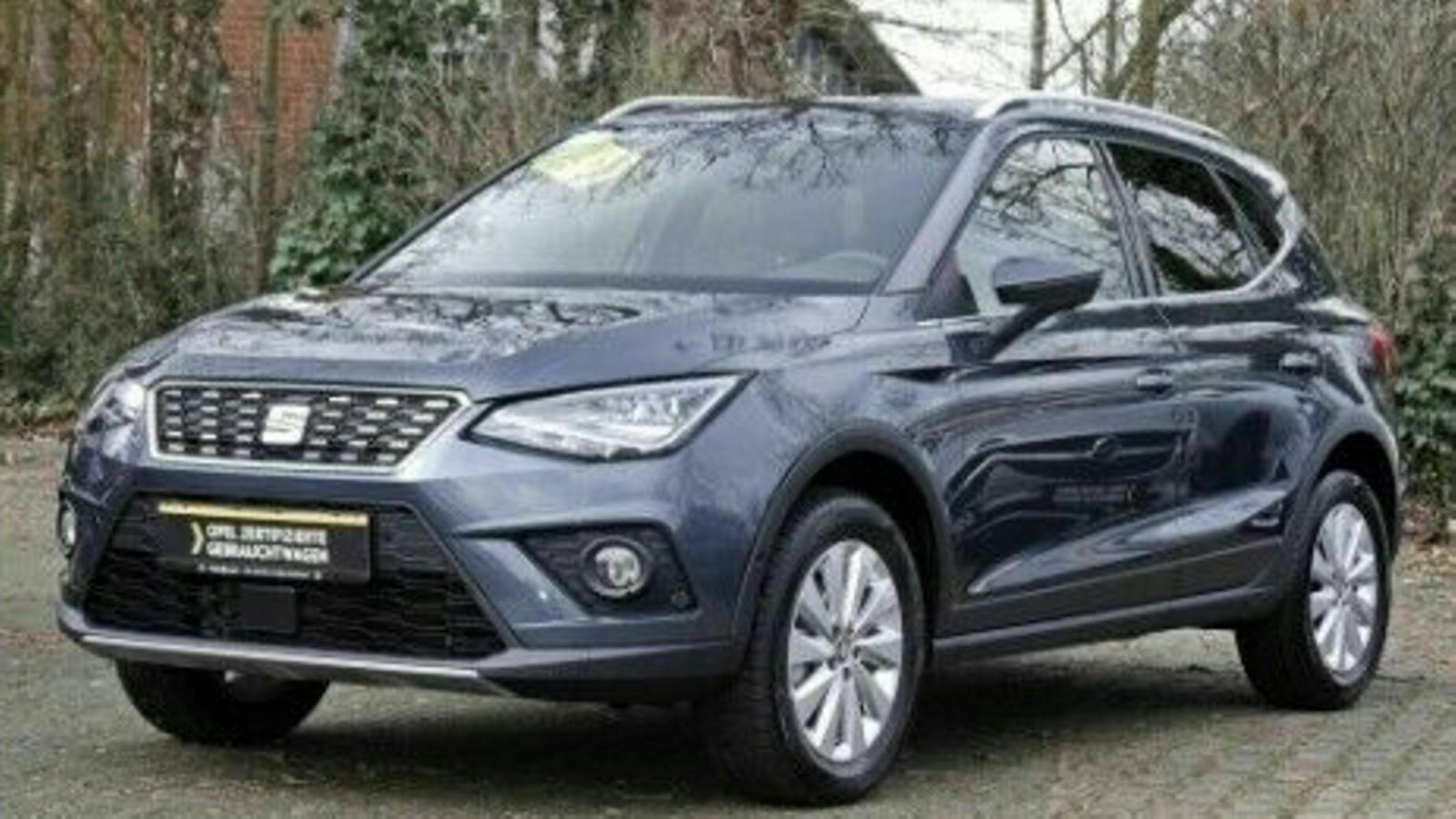 Seat arona dreiviertel-frontansicht