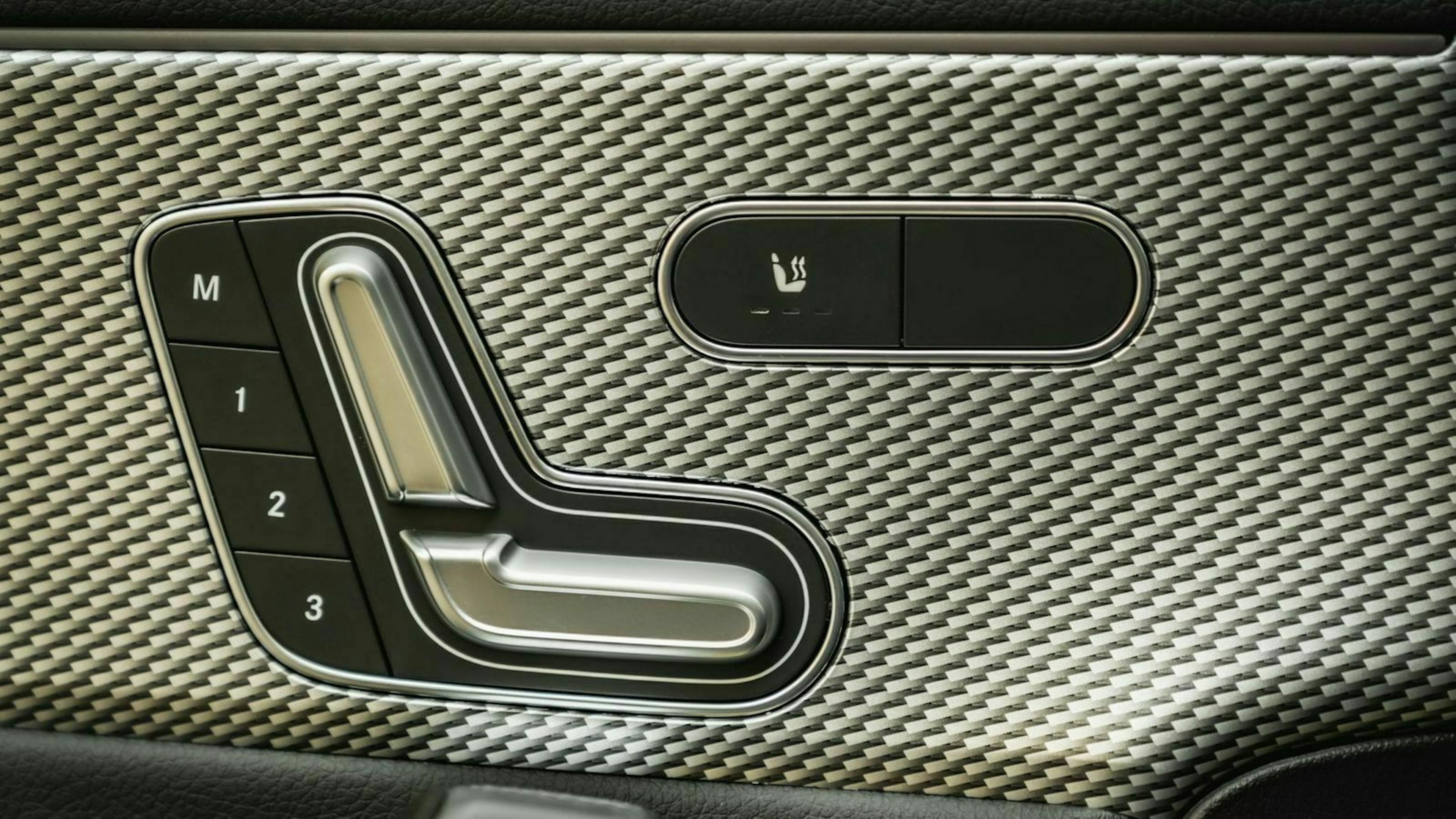 Mercedes-Benz CLA Shooting Brake Detailansicht elektrische Sitzverstellung