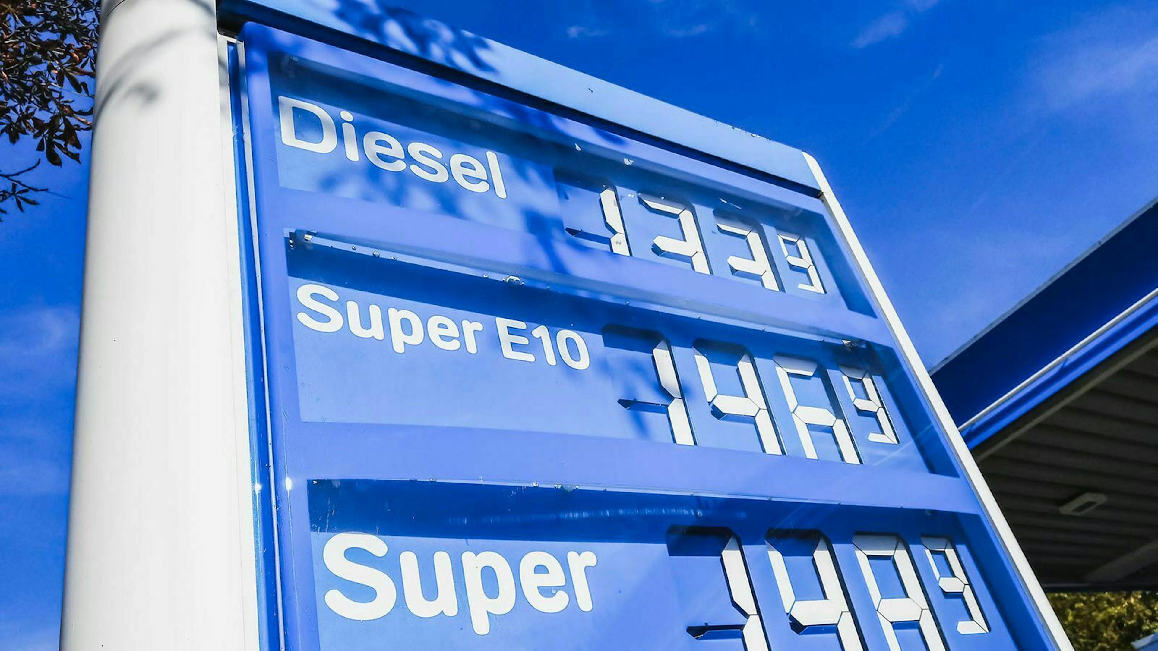 Die Höhe der Spritkosten hängt stark vom Preis für den Kraftstoff deines Autos ab.