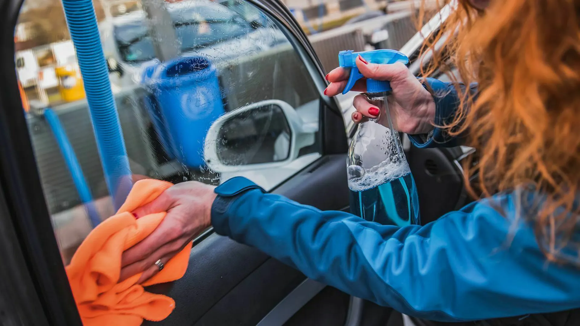 Autoscheibe Innen Putzen