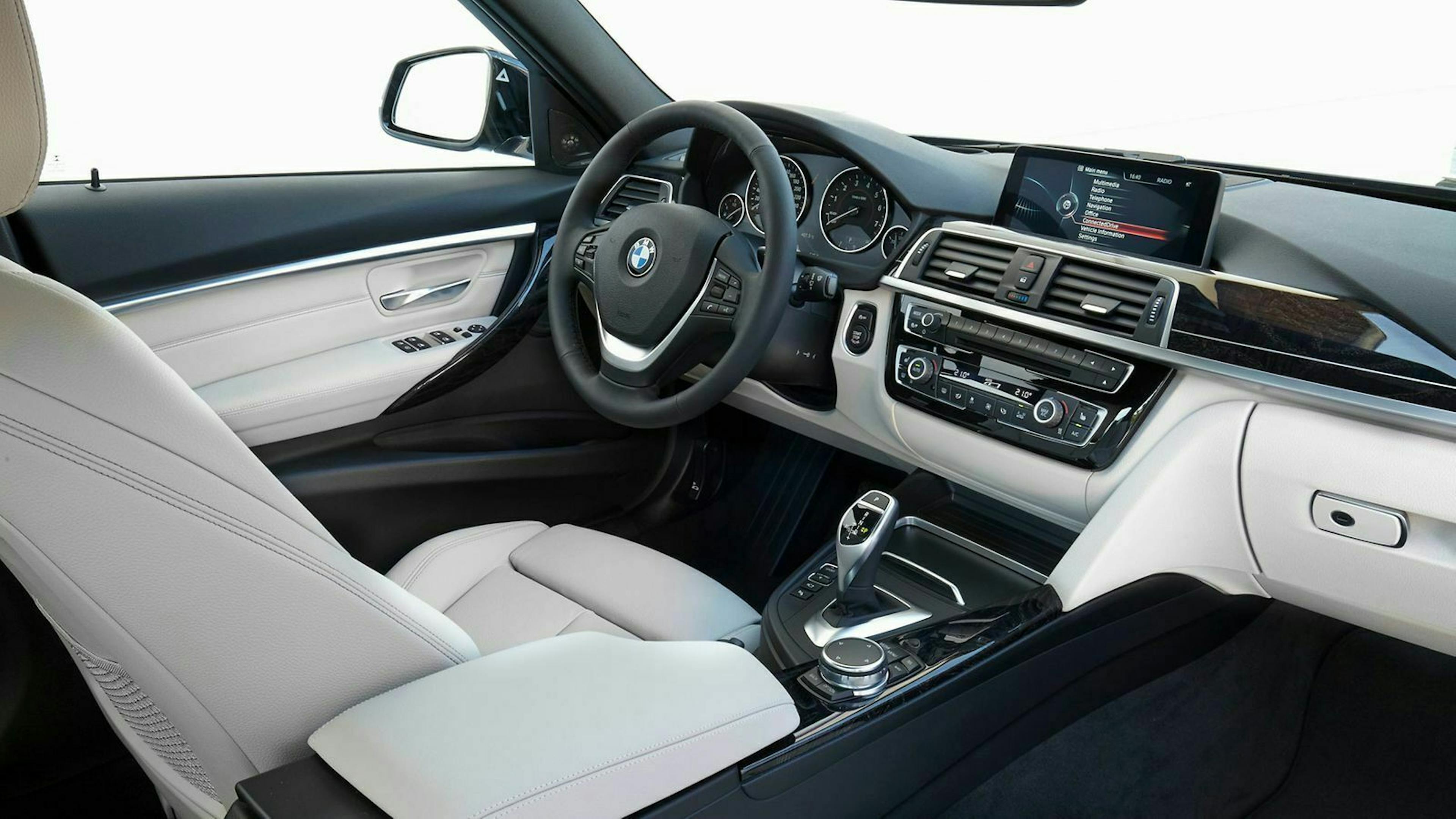 Das optionale Navigationssystem-Paket 'Business' bietet einem den Zugang zu BMW's 'Connected Drive' System
