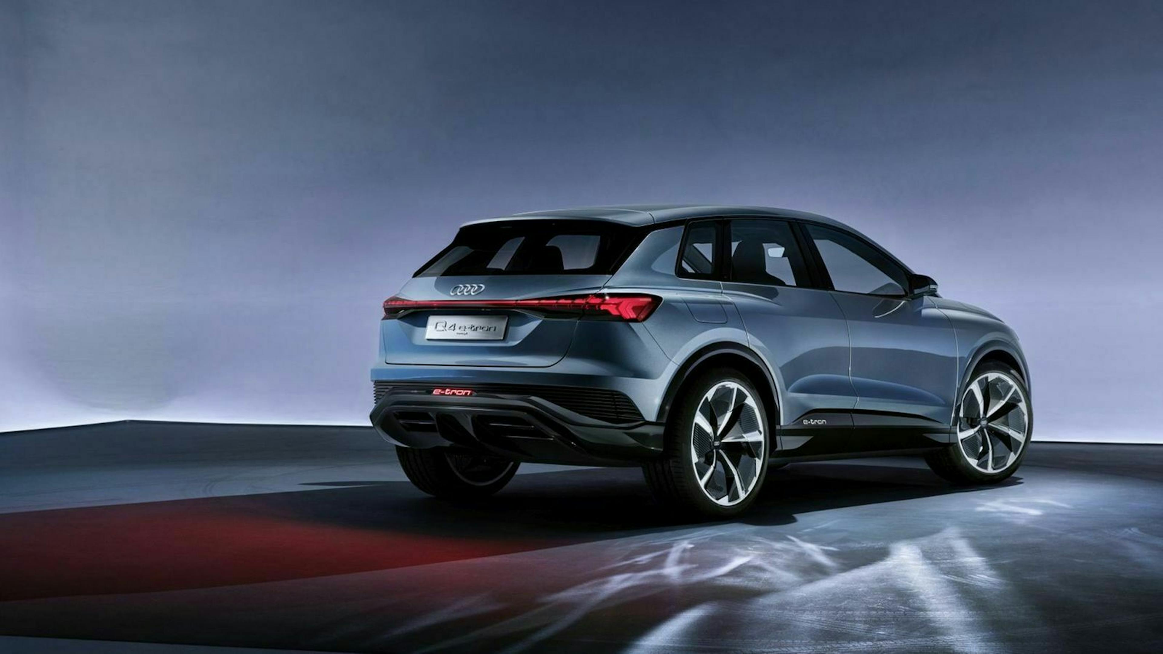Audi Q4 E-Tron (2021) Neuvorstellung stehend in Heckansicht