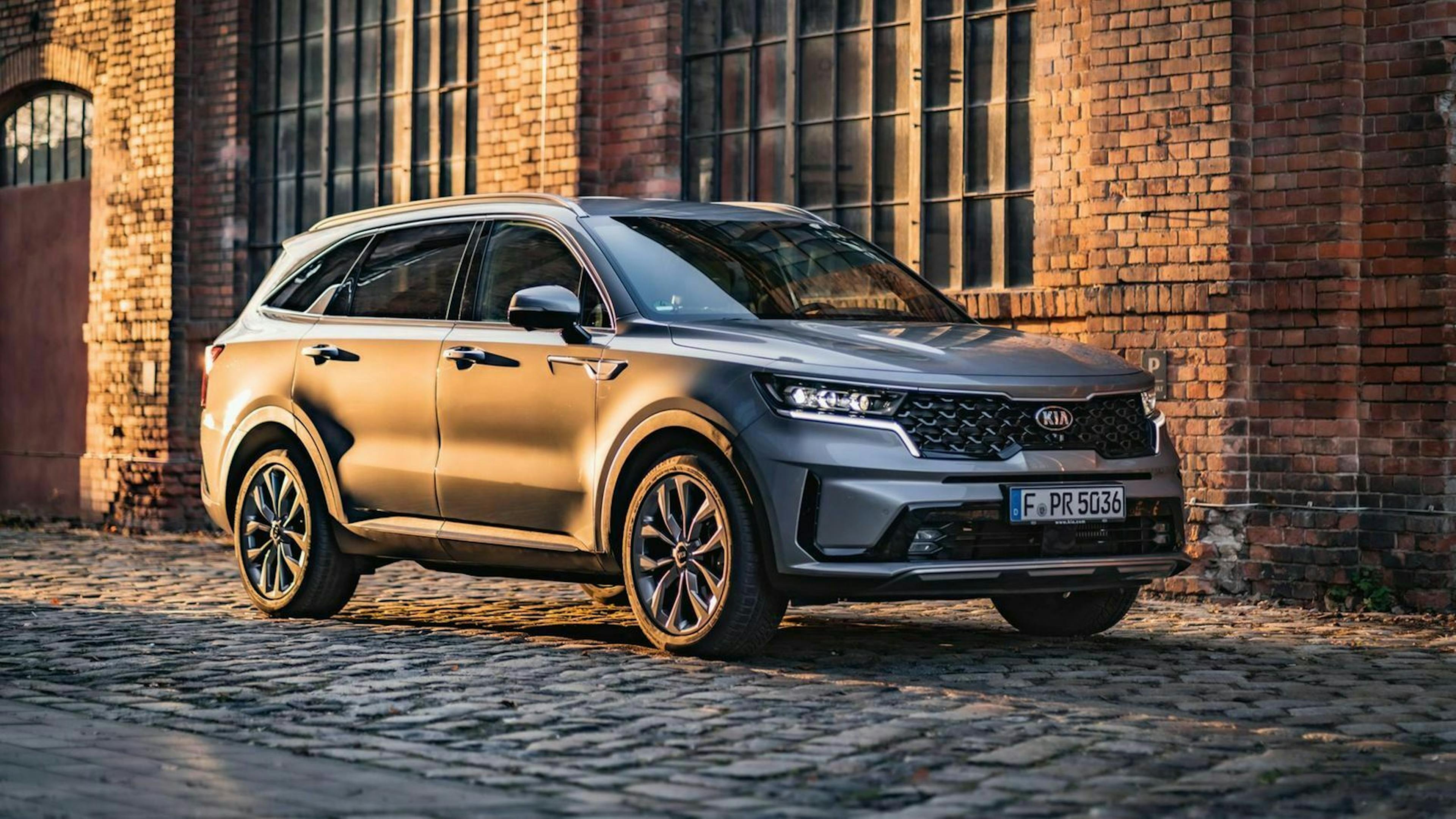 Kia Sorento Test (2020) in seitlicher Frontansicht