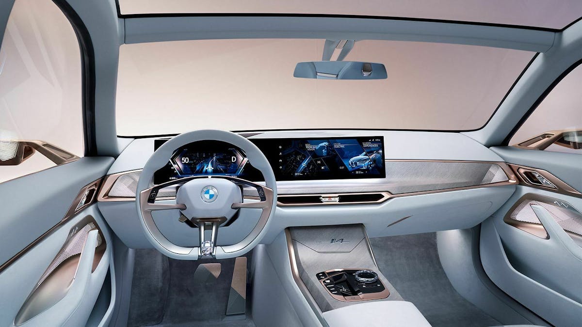 Zu sehen ist das Cockpit des BMW Concept i4