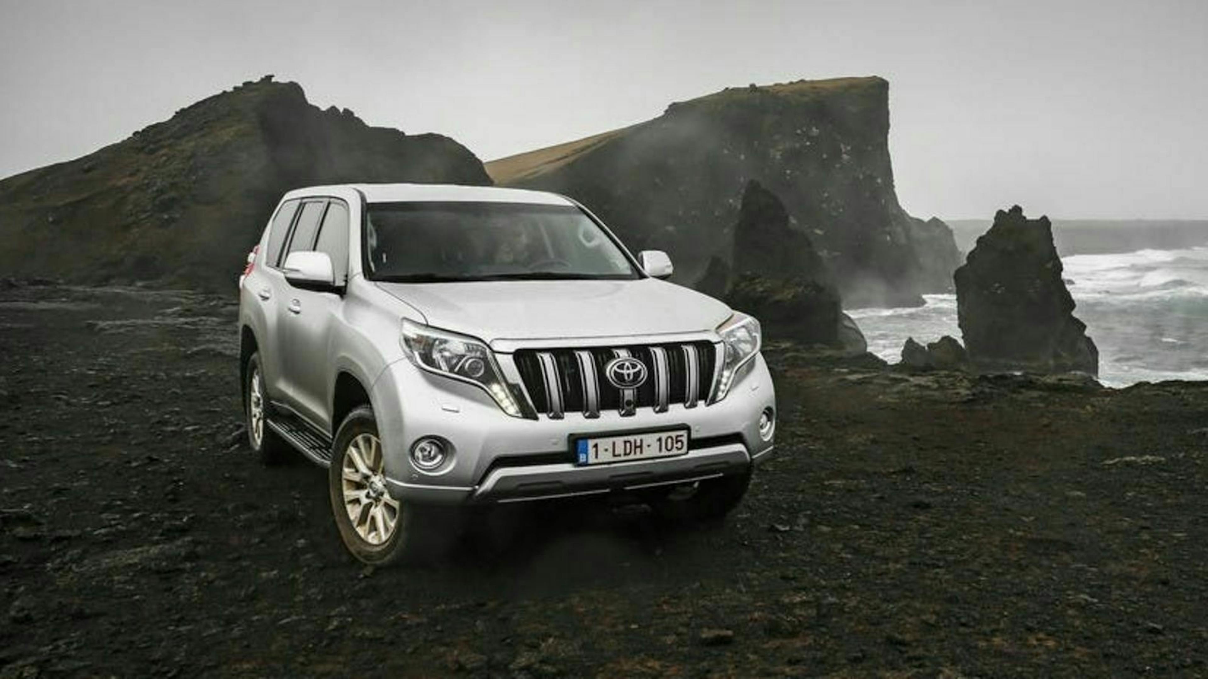 Toyota Landcruiser Dreiviertel-Frontansicht