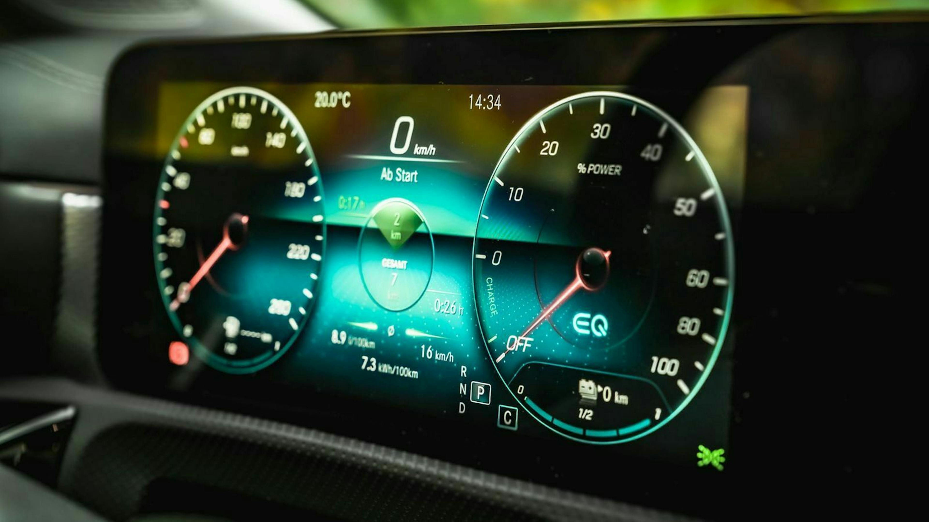 Mercedes-Benz CLA Shooting Brake Instrumenten-Display