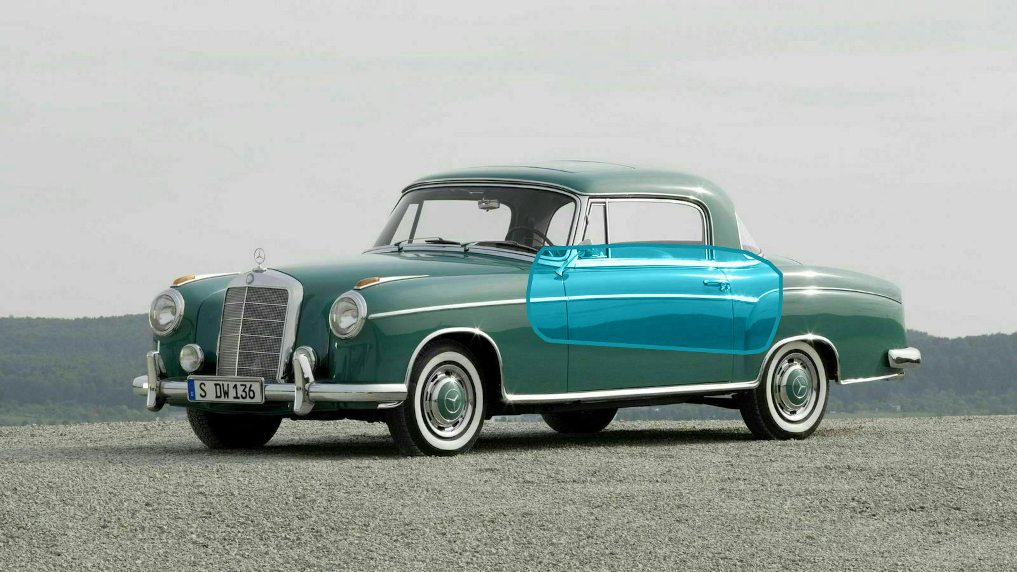 Ein türkisfarbener Mercedes Ponton