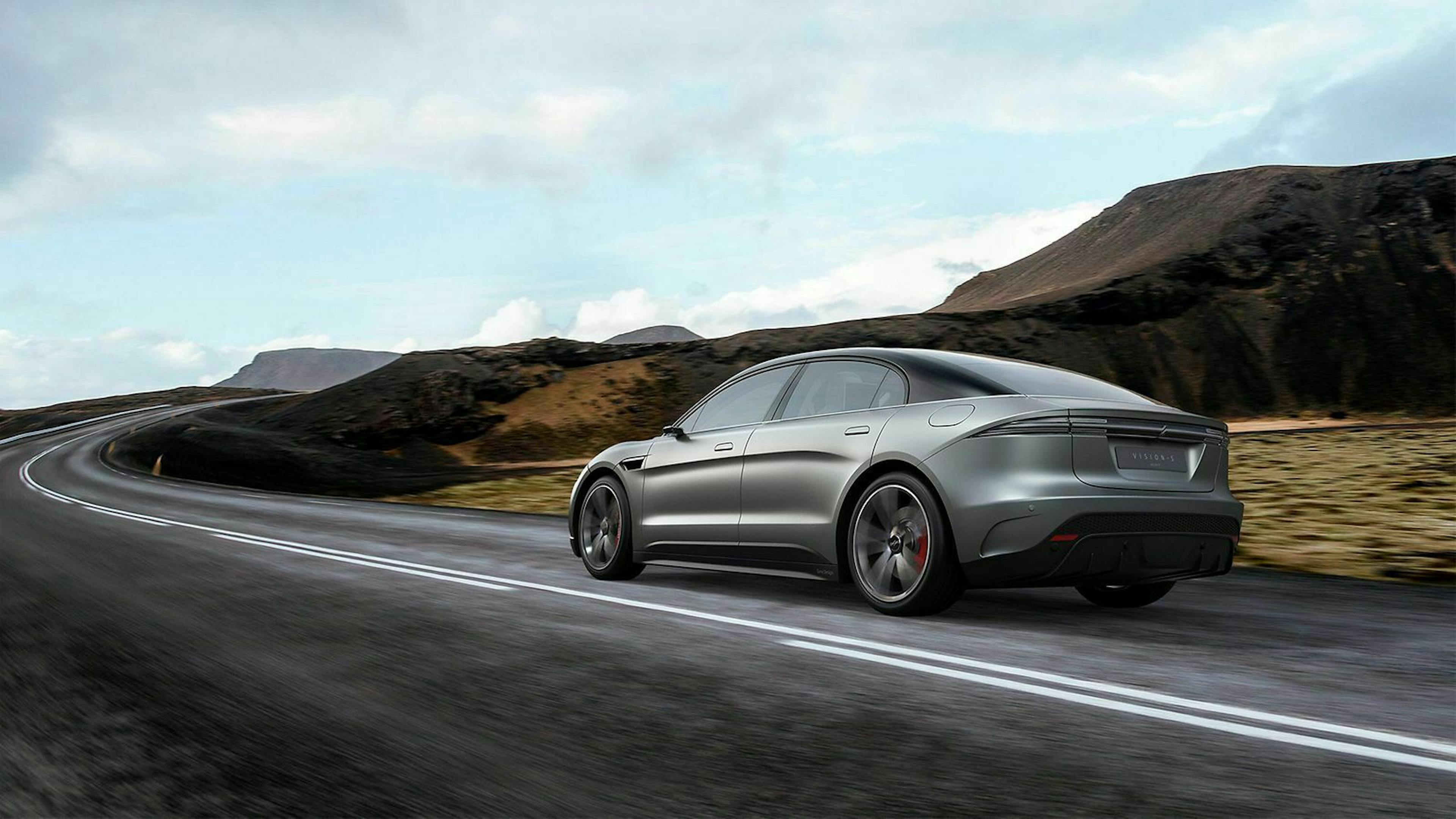 Sony Vision-S in der Ansicht von hinten-links, fahrend