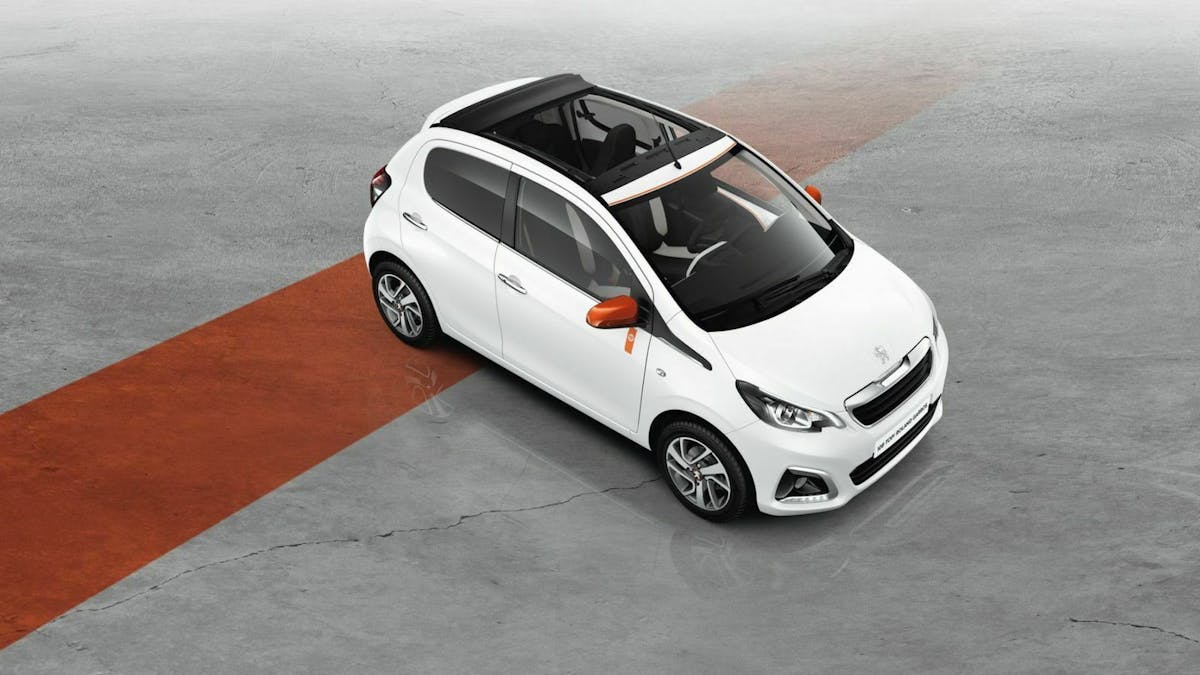 Peugeot 108 aus der Vogelperspektive