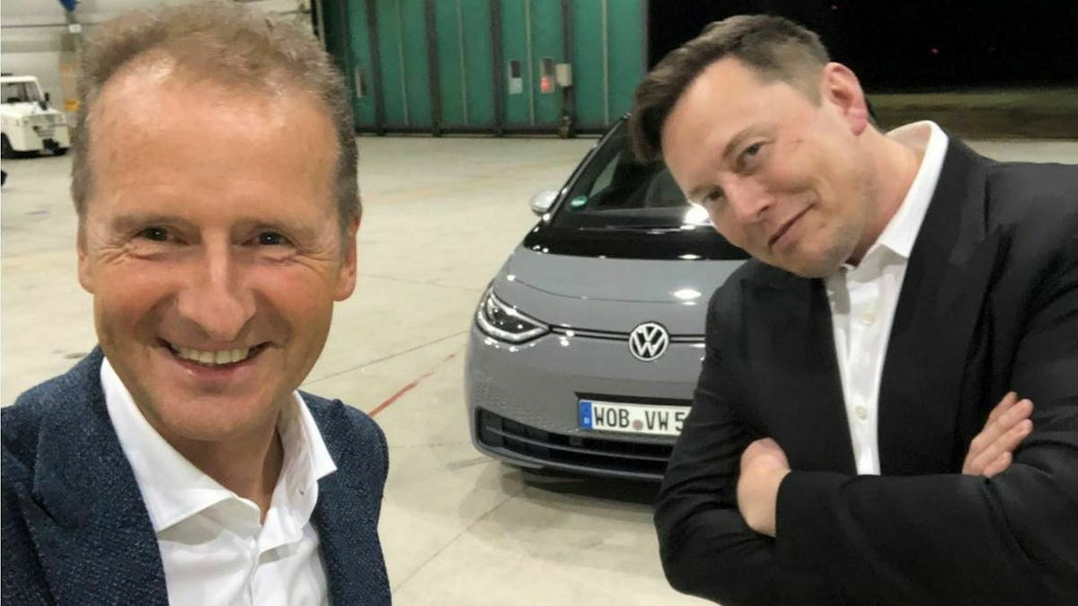 Selfie von Elon Musk und Herbert Diess