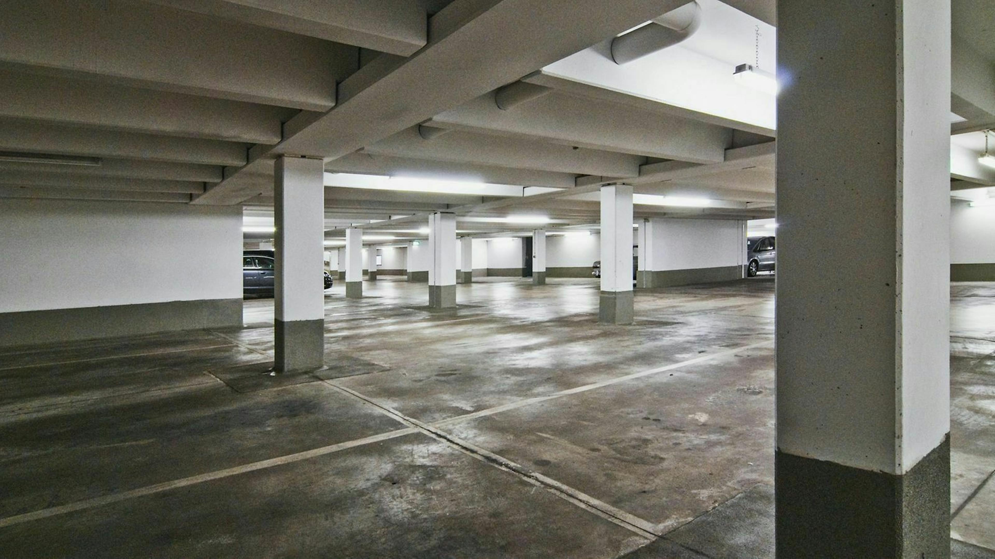 Für zusätzlichen Schutz vor Staub und Schmutz sorgt eine extra Abdeckung.