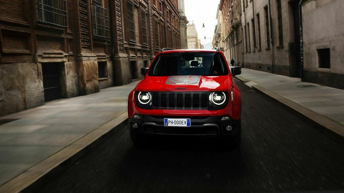 Der Jeep Renegade kommt als Plug-In-Hybrid. Der Elektromotor soll den 1,3- Vierzylinder Benziner unterstützen