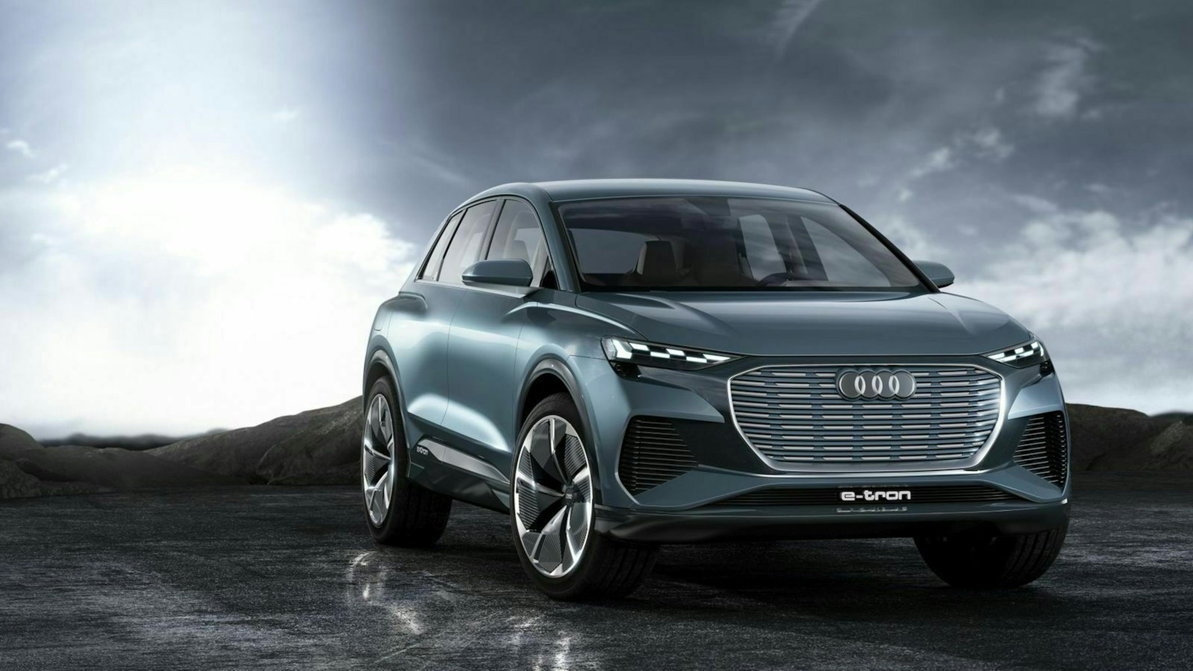 Audi Q4 E-Tron (2021) Neuvorstellung stehend in Frontansicht