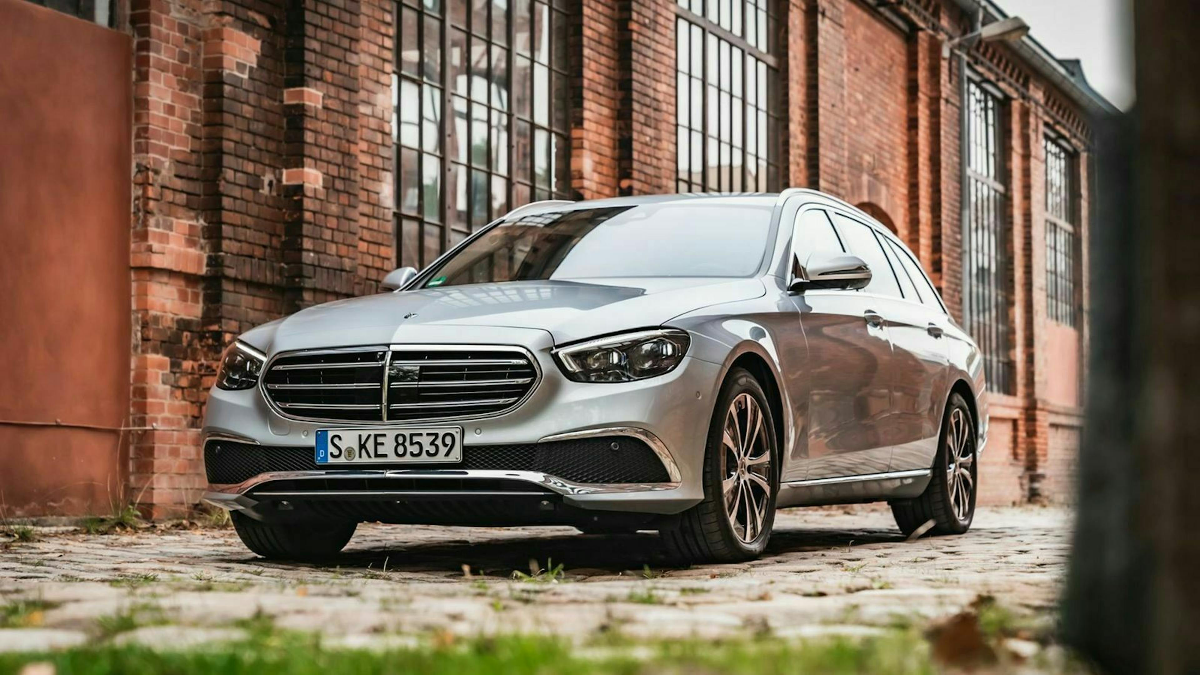 Mercedes E400d Dreiviertel-Frontansicht