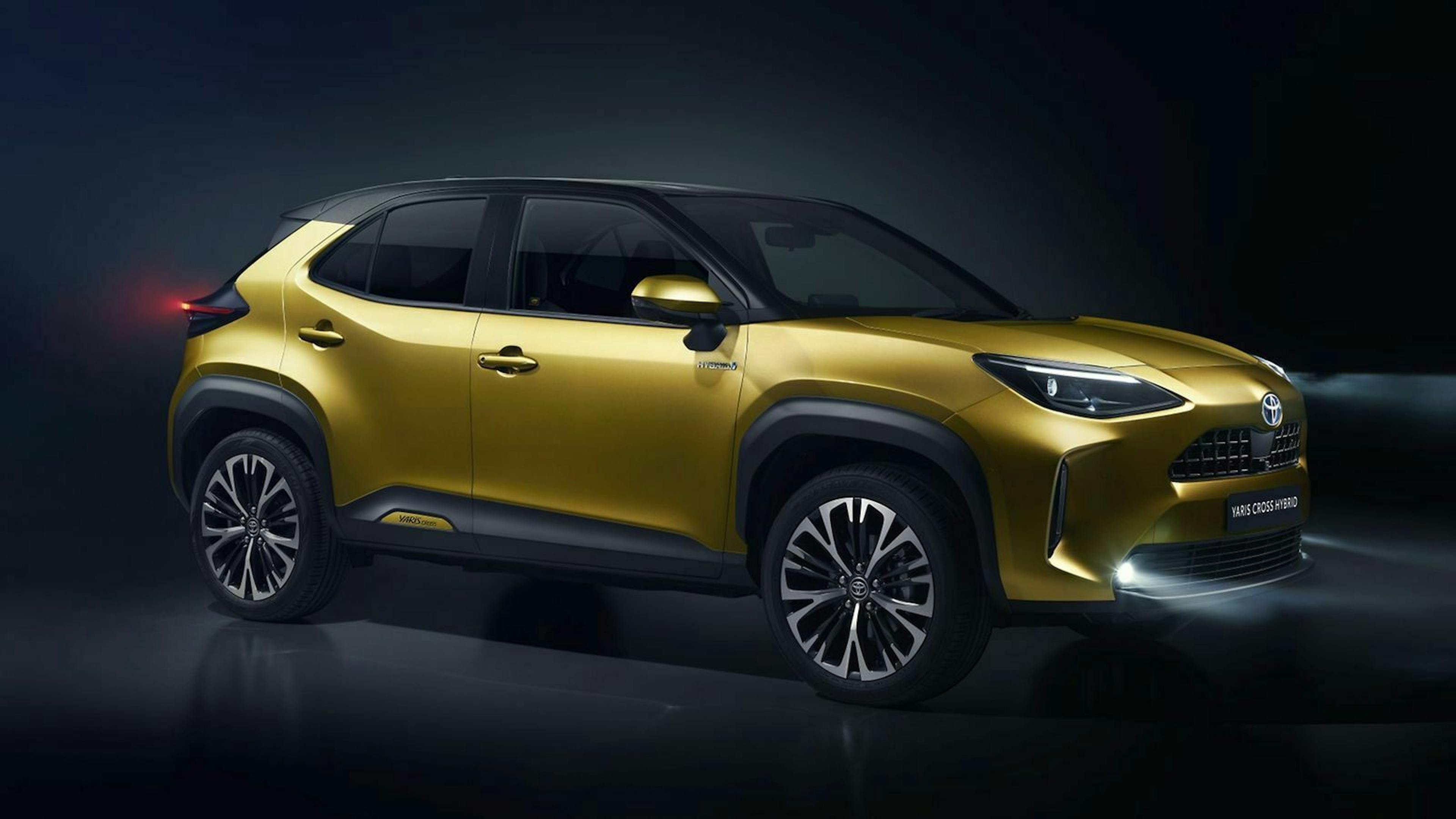 TOYOTA_NEW_YARIS_CROSS_FRONT_RIGHT