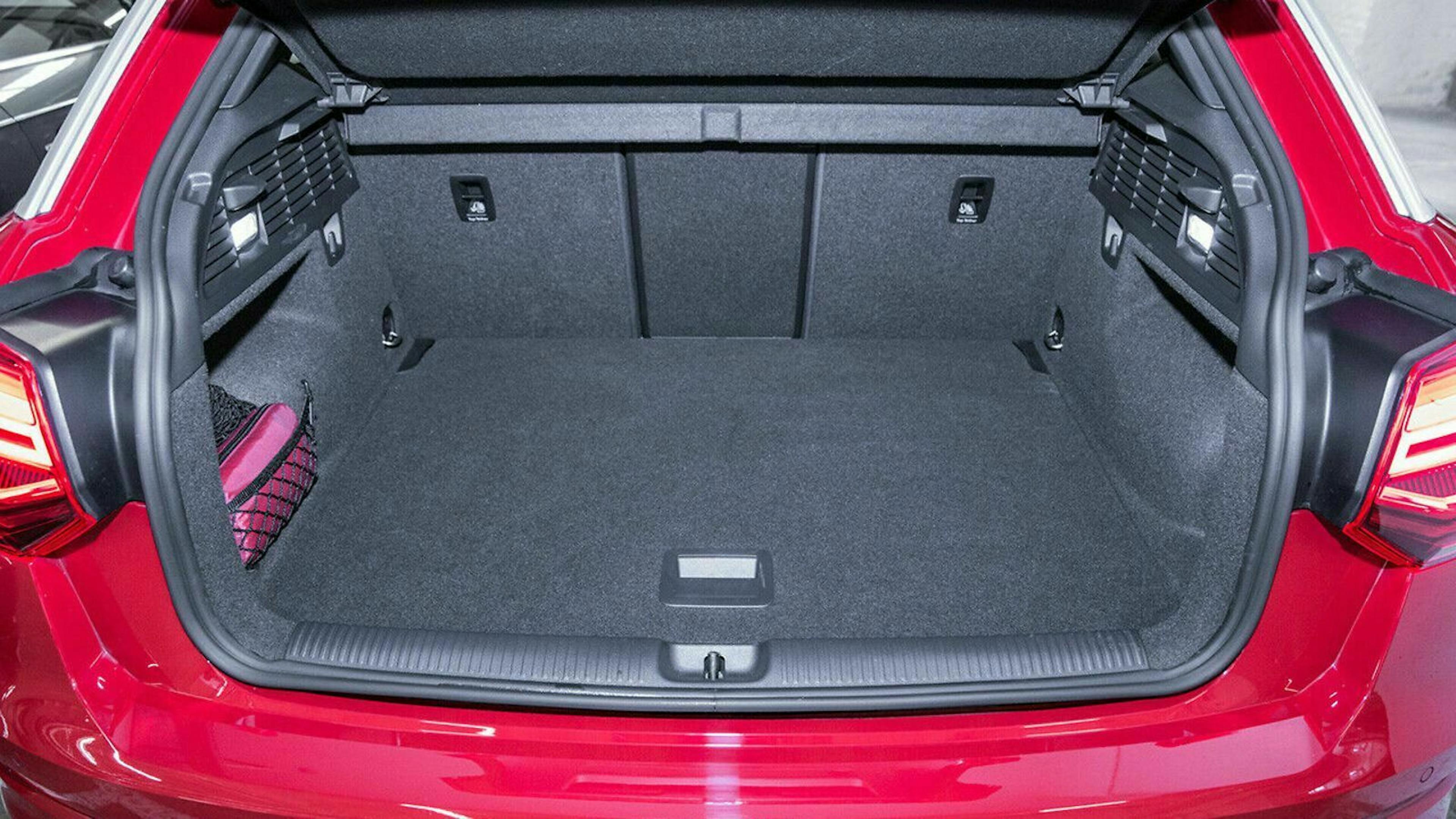 Mit einem Kofferraumvolumen von 405-1.050 Litern verfügt der Audi Q2 über mehr Stauraum.