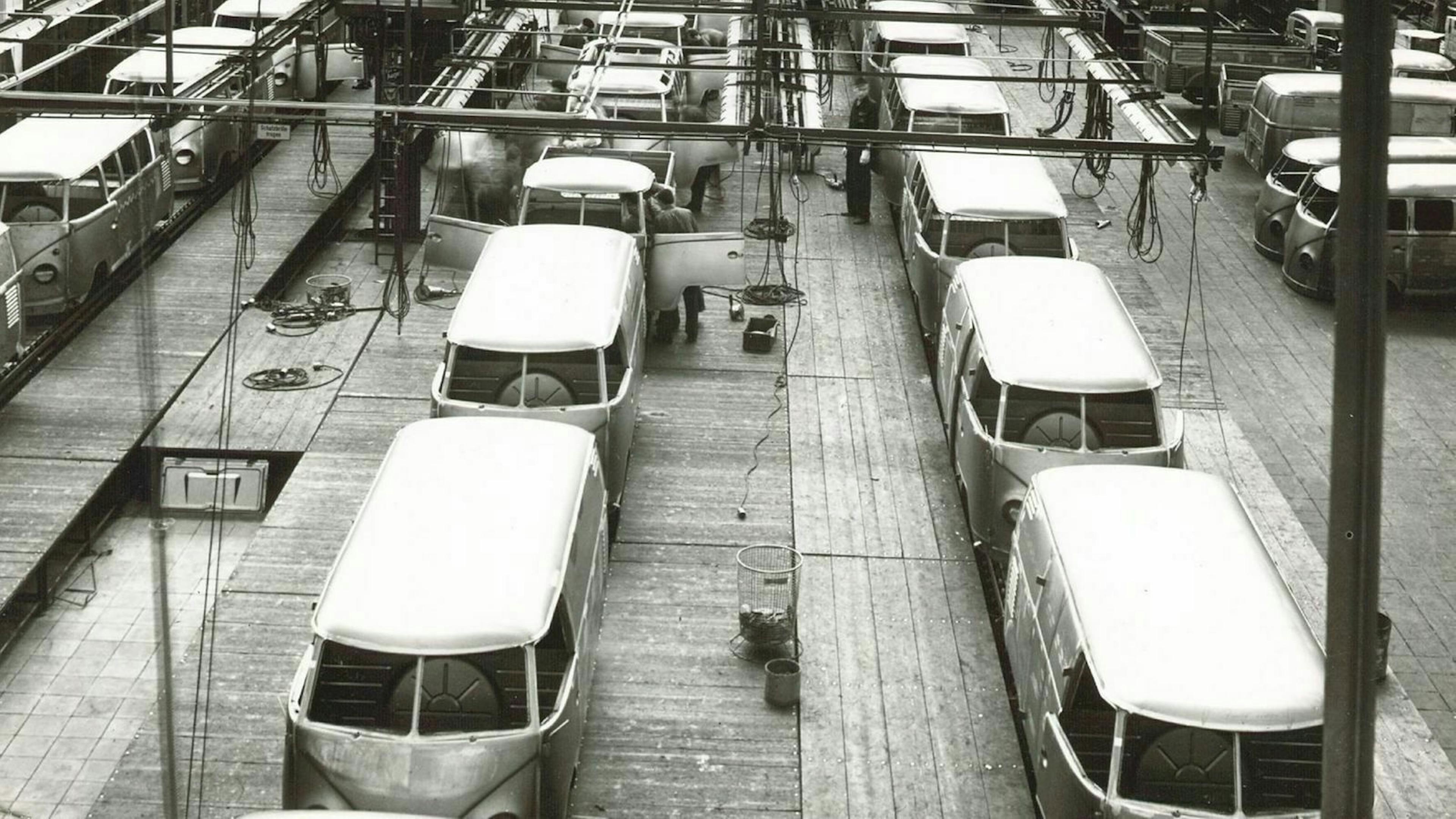 VW Bulli T1 Sofie im Werk