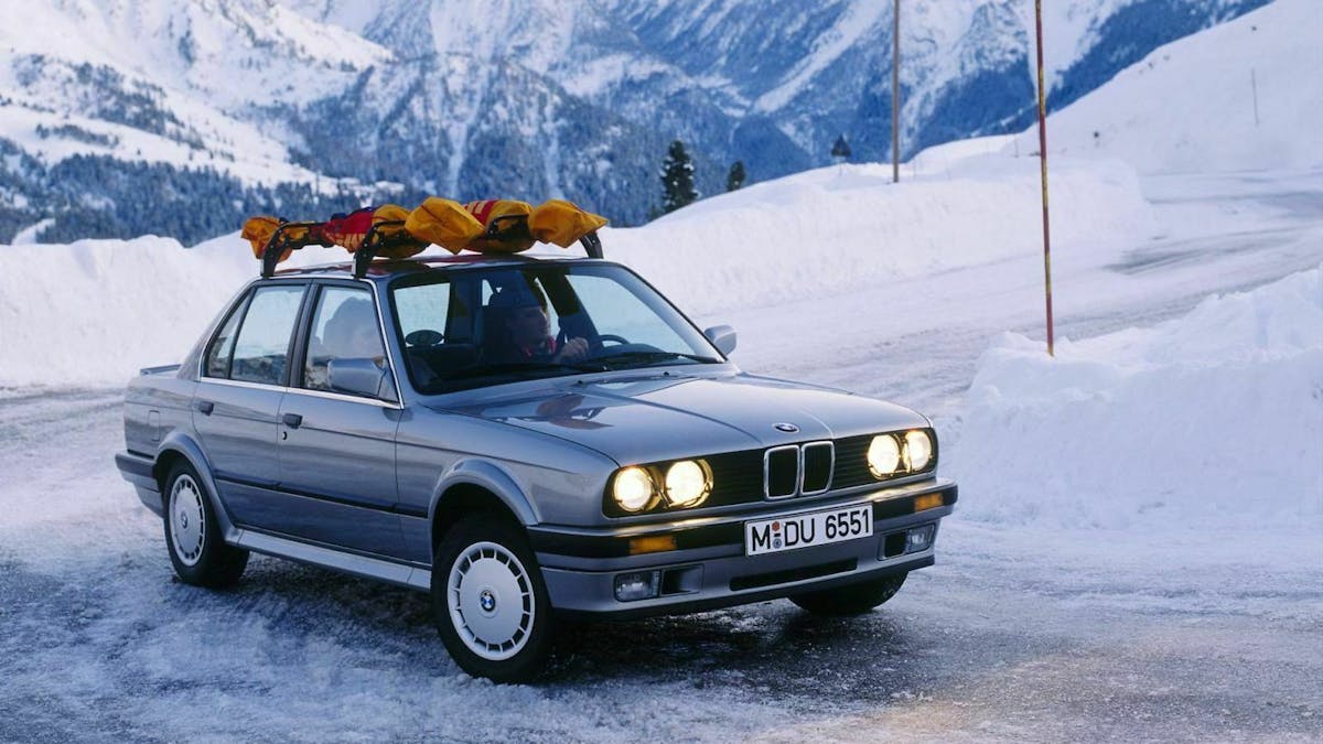 BMW 3er E30 in den Bergen