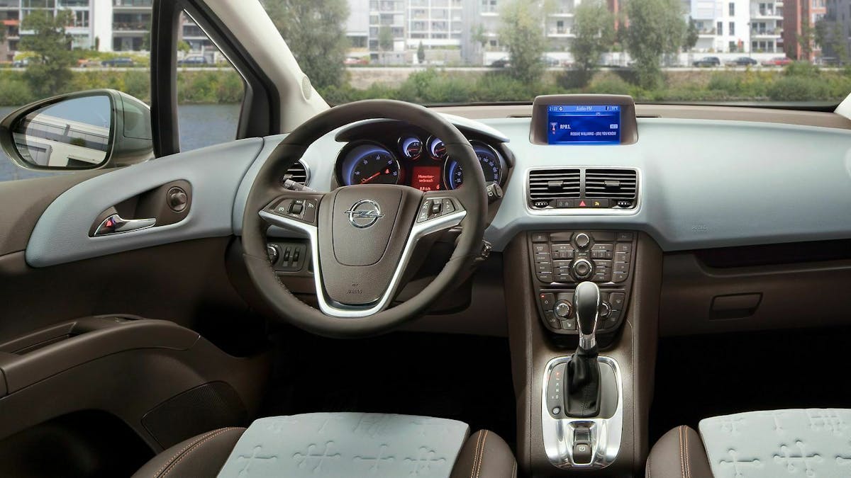 Cockpit-Ansicht des Opel Meriva