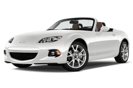 Weißer Sportwagen, Mazda MX-5 Cabrio, dreiviertel Frontansicht, offen, mit schwarzen und braunen Sitzen, auf weißem Hintergrund.
