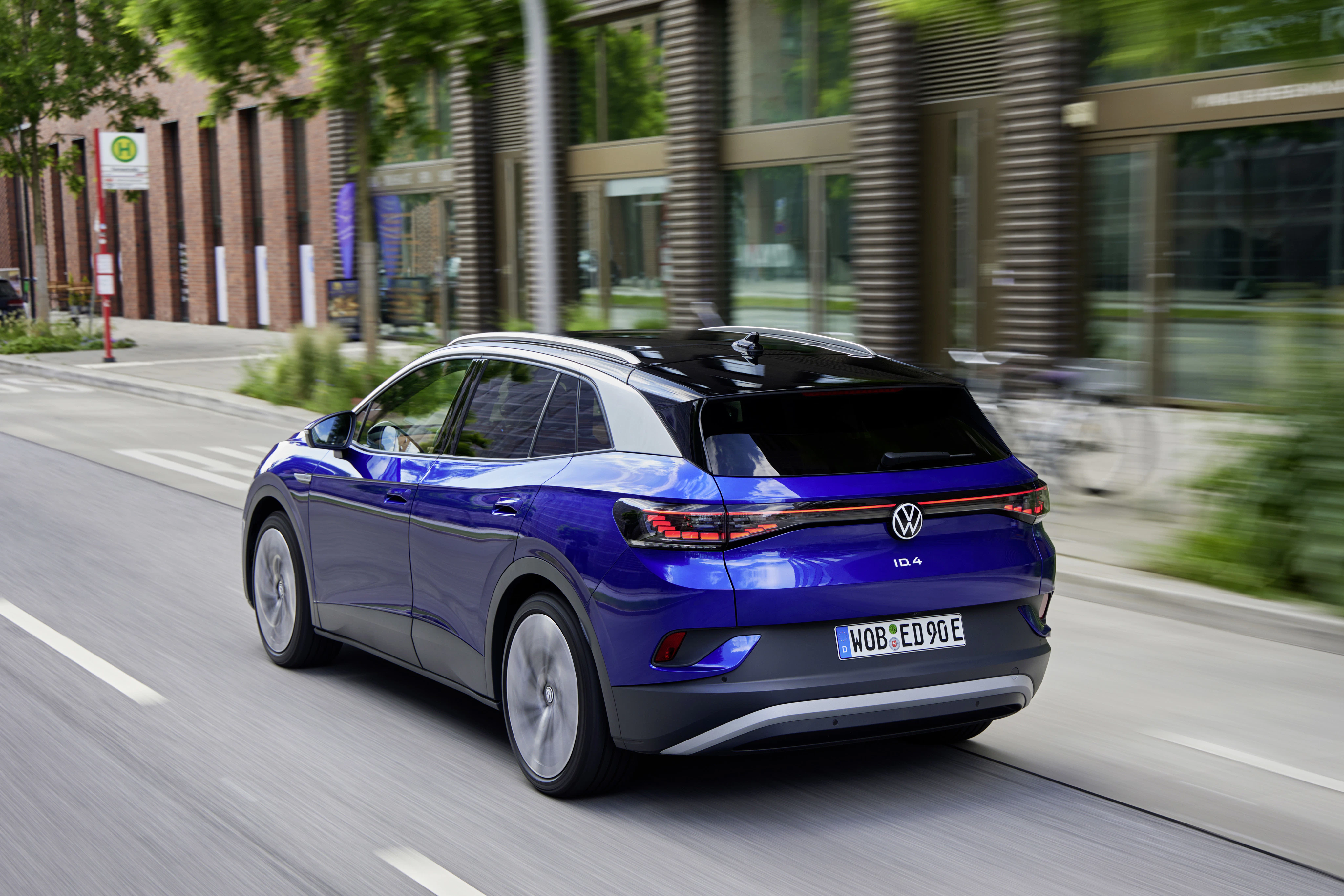 VW ID.4 Heckansicht dynamisch
