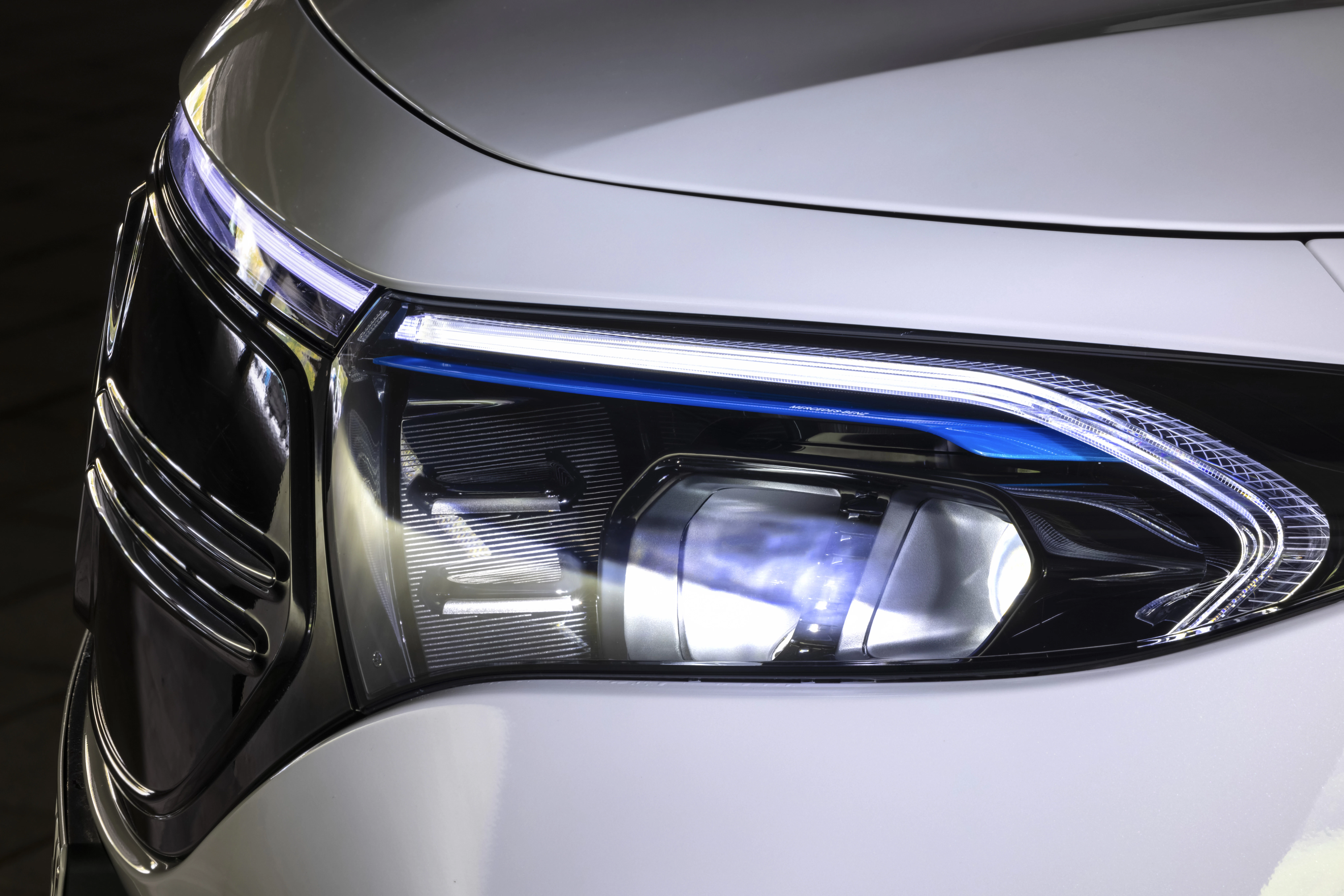 Mercedes EQB Detailansicht Scheinwerfer