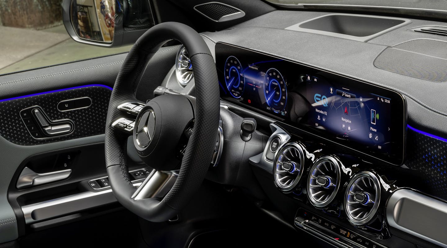 Mercedes EQB Innenansicht Armaturenbrett