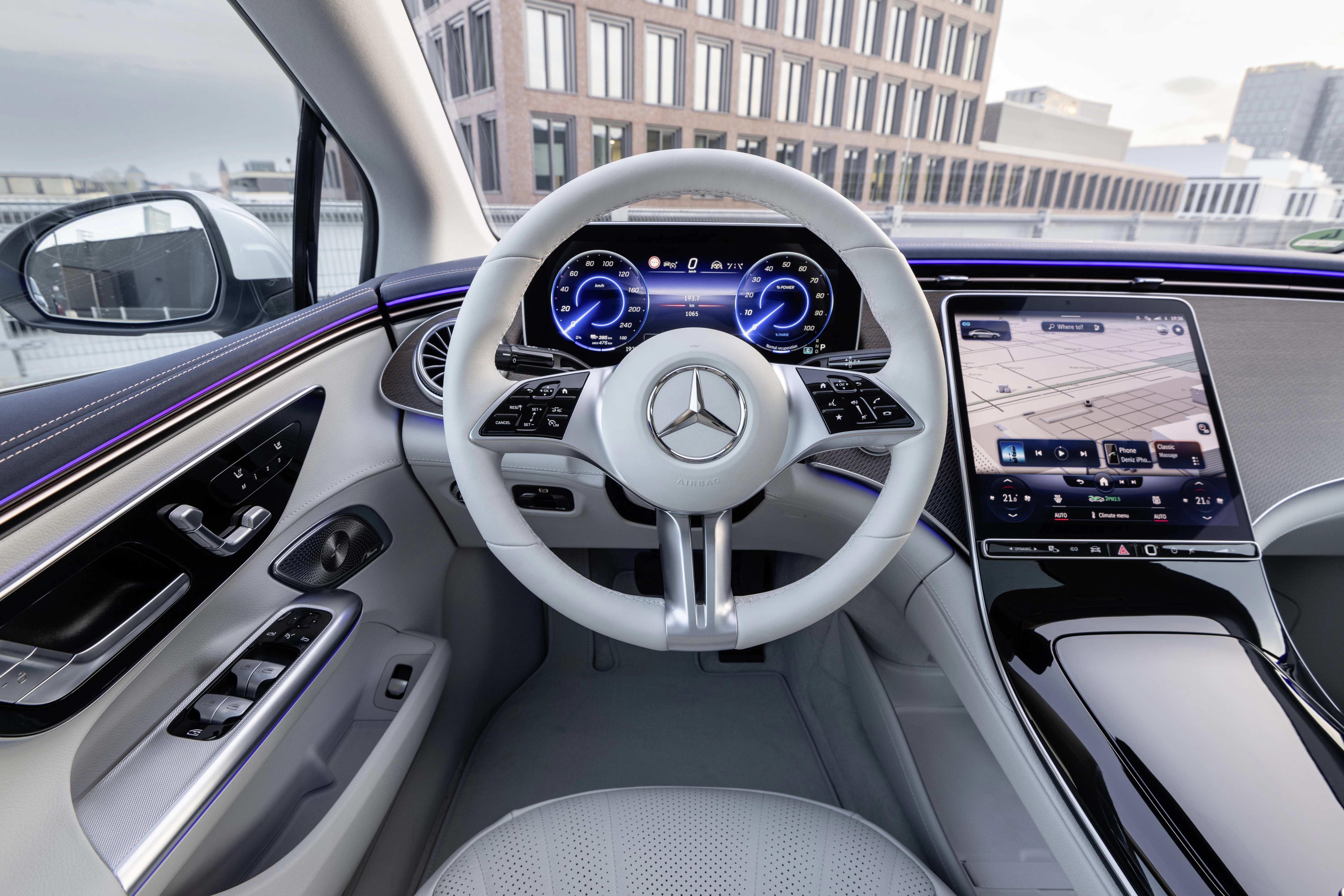 Mercedes EQE Limousine Innenansicht Lenkrad