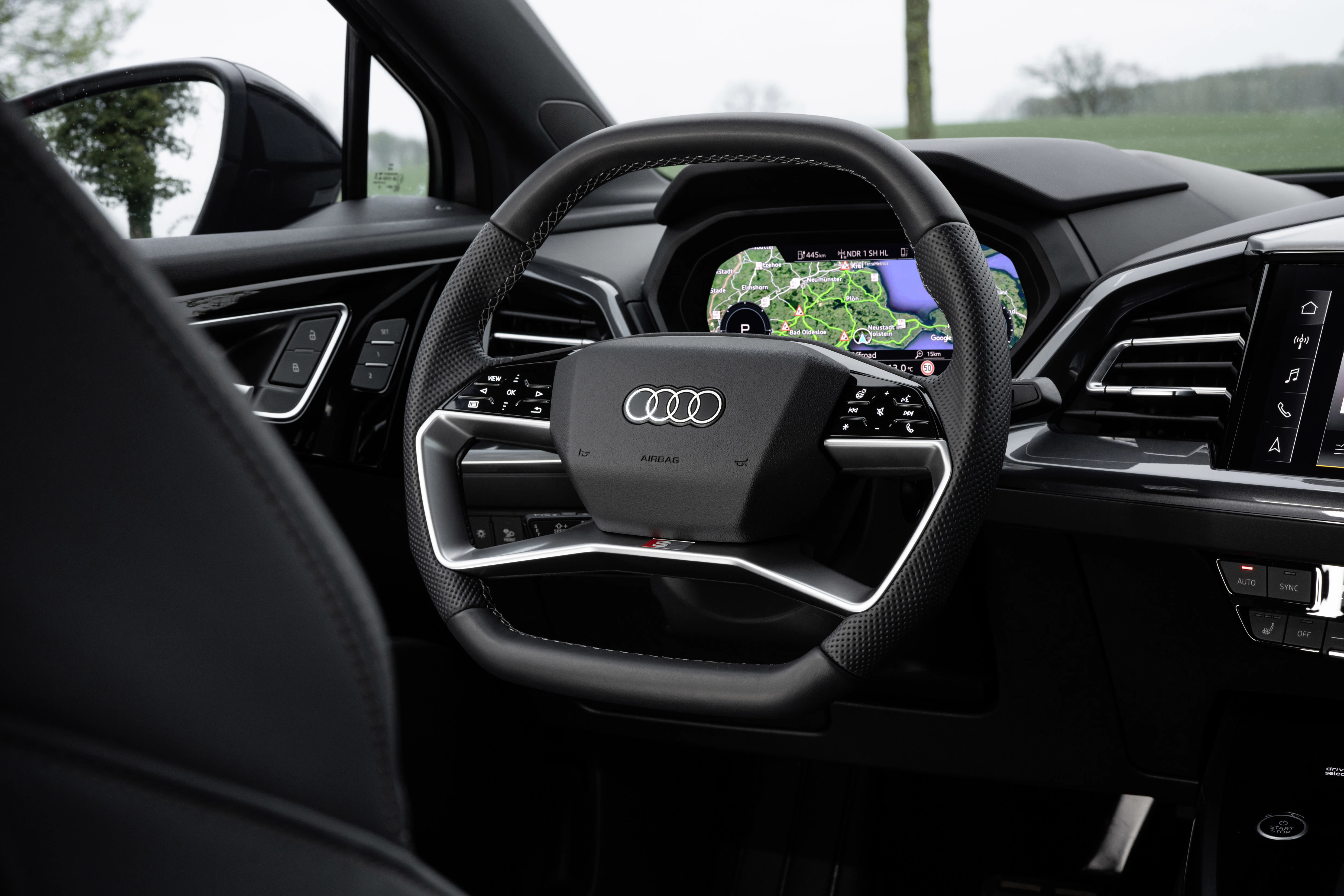 Das Lenkrad in einem Audi Q4 e-tron