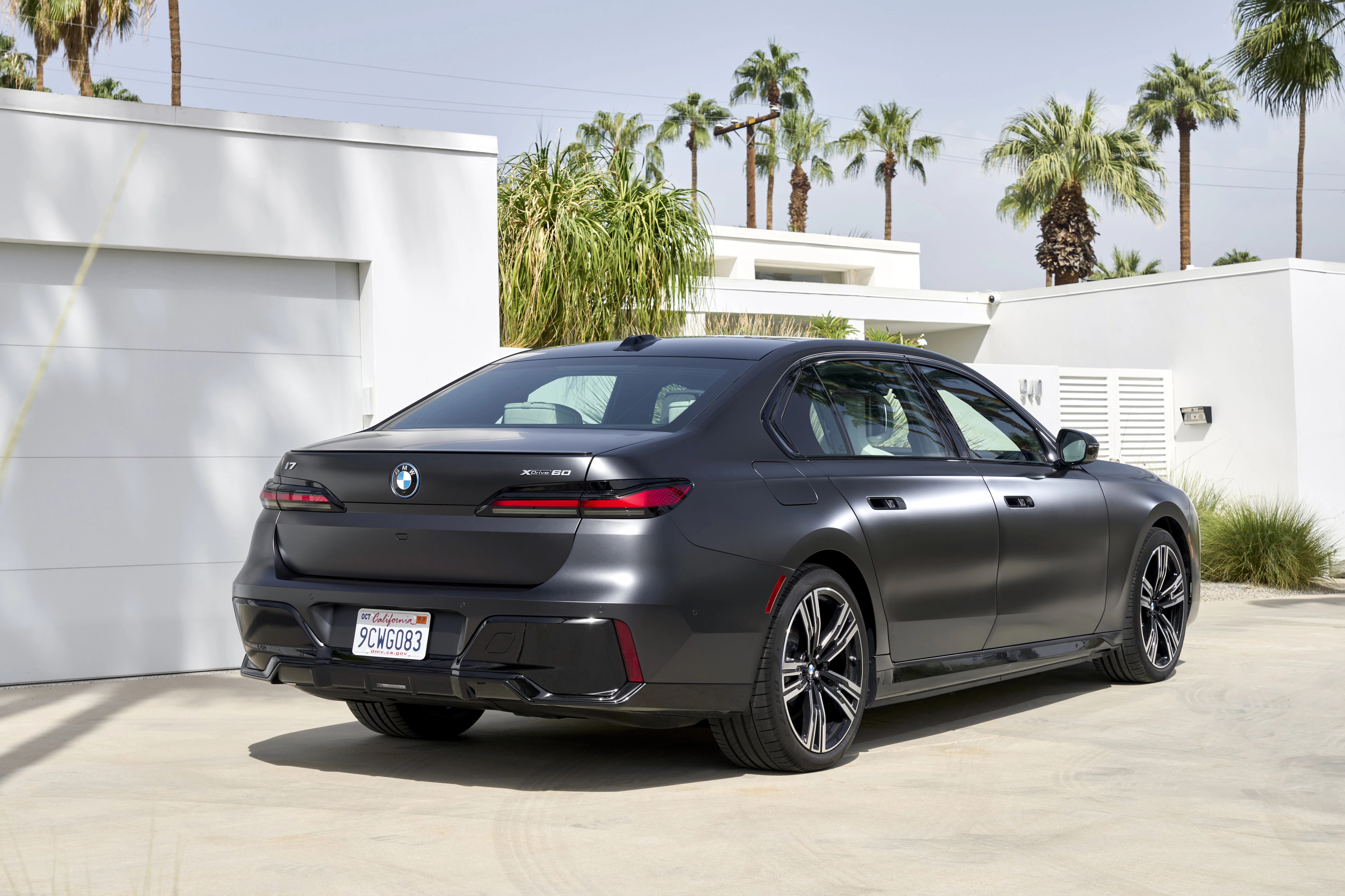 BMW i7 Heck Statisch