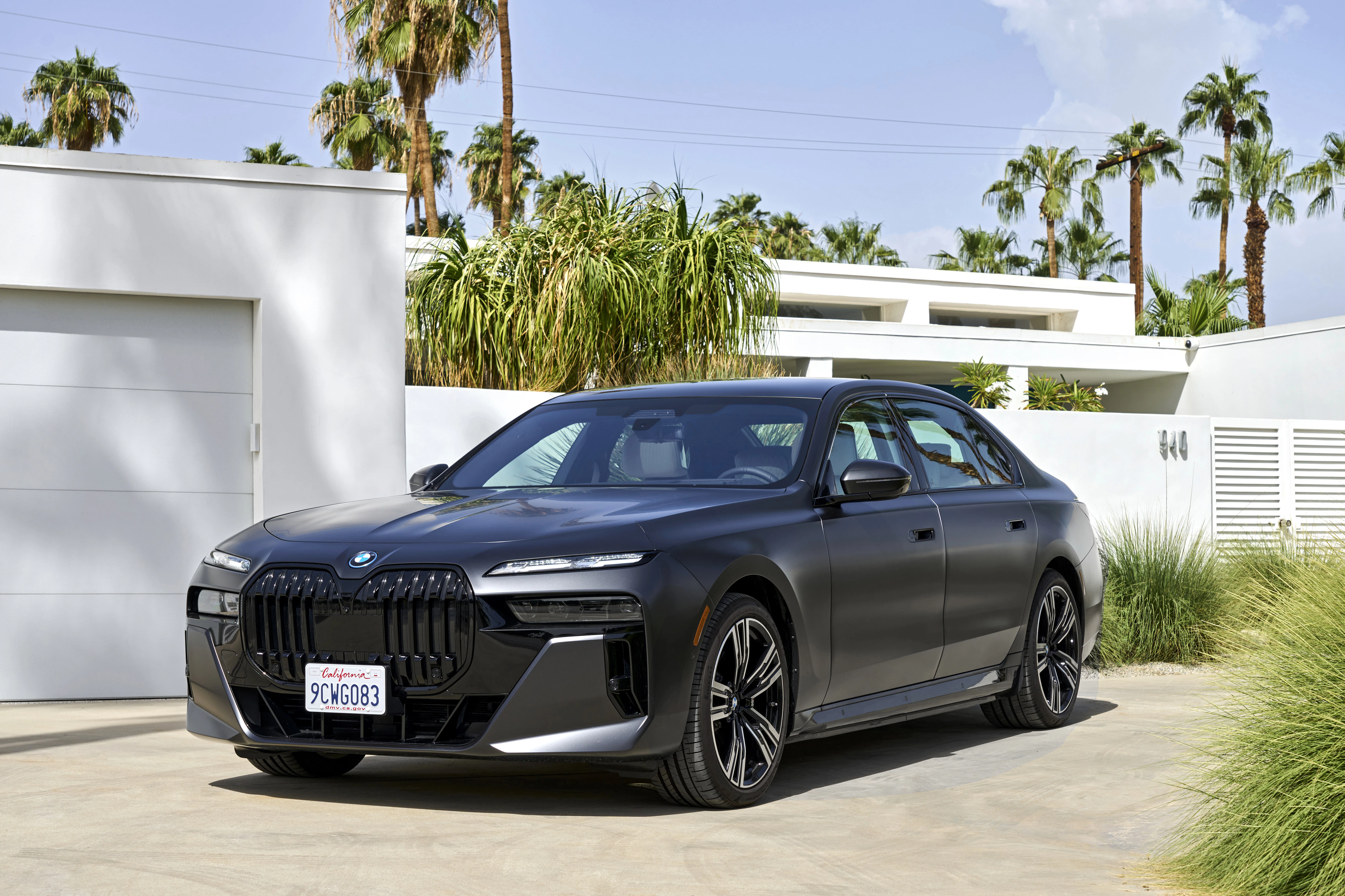 BMW i7 Front Statisch