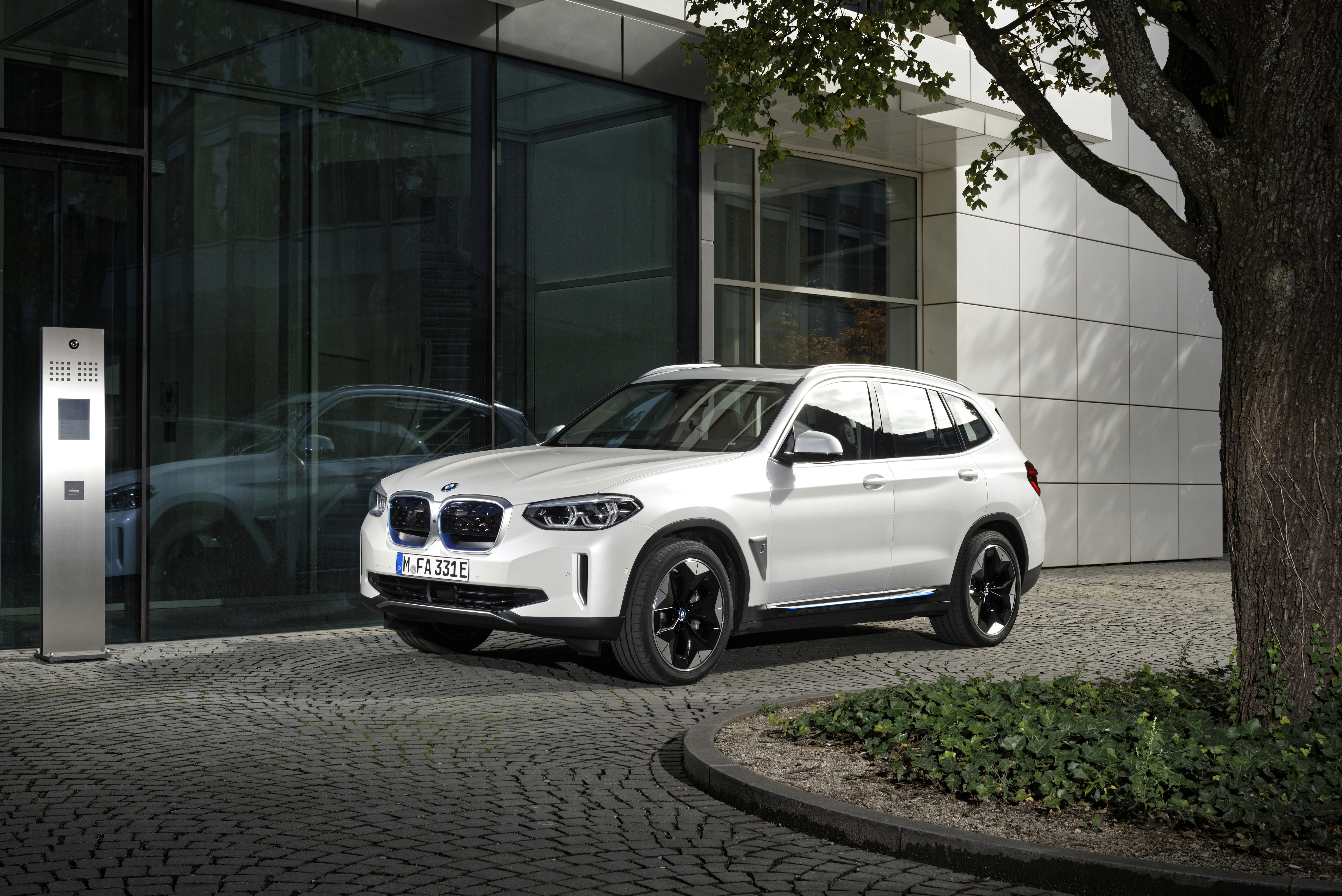 BMW iX3 Front Statisch