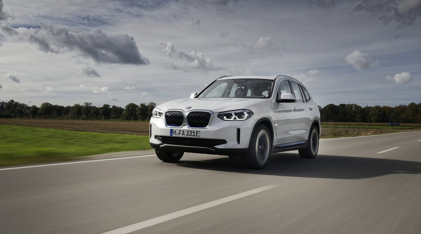 BMW iX3 Front Dynamisch