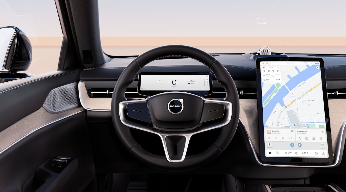 Lenkrad und Infotainment Volvo EX90