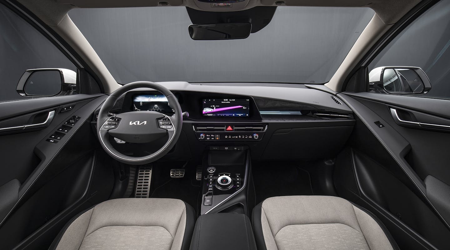 Armaturenbrett und Lenkrad des Kia e-Niro