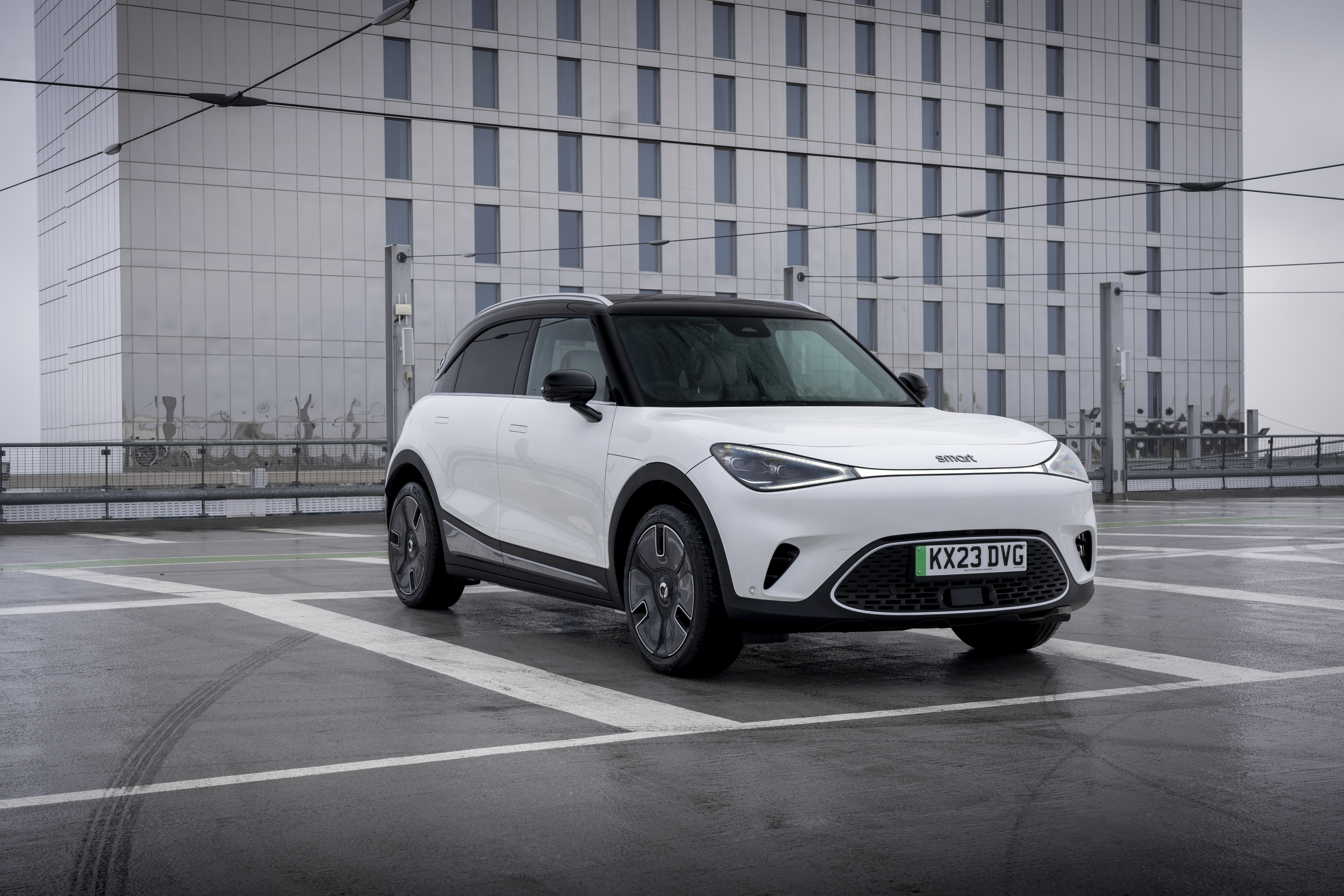 Smart #1 parkt auf einem Parkdeck