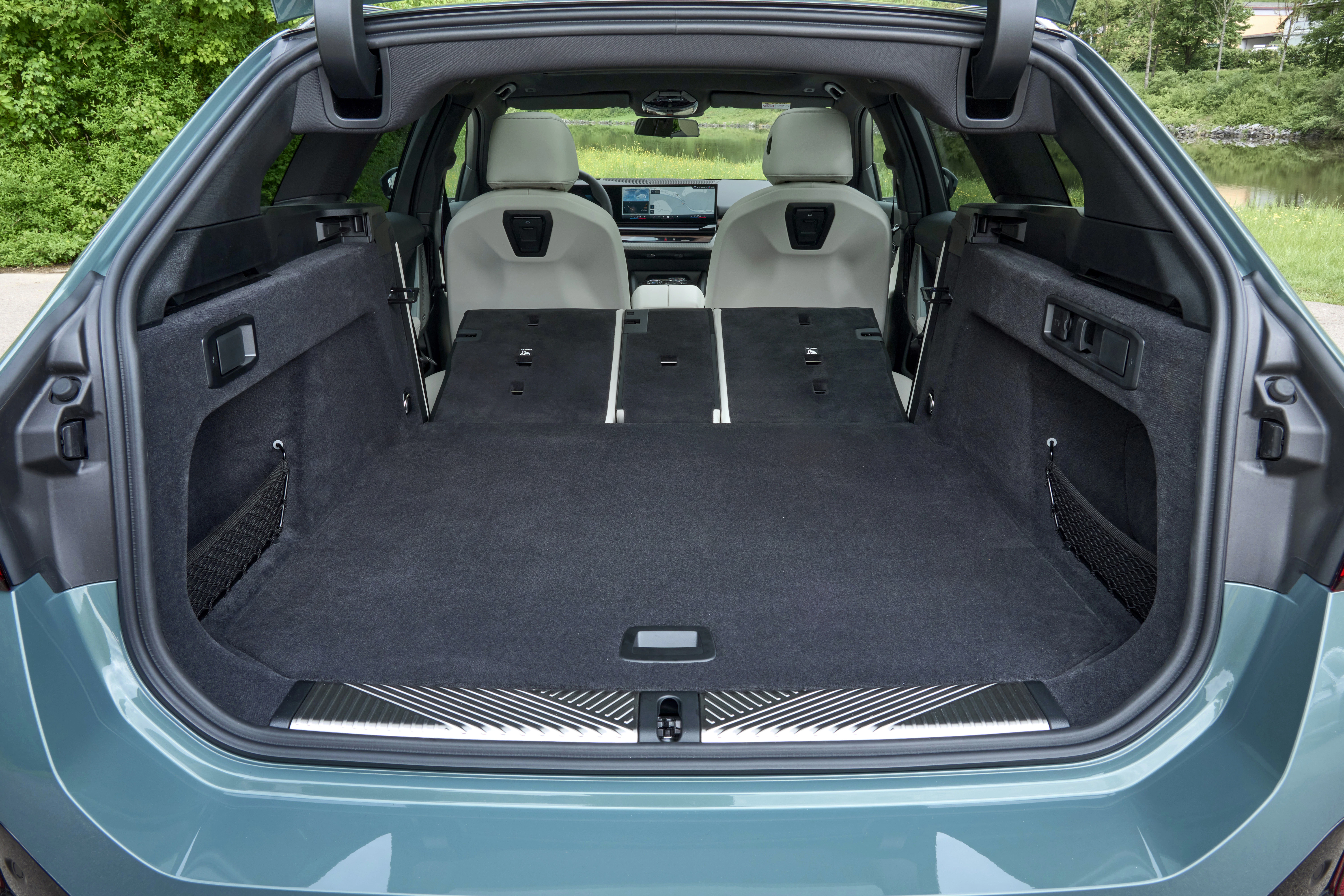 BMW i5 Touring Detail Kofferraum