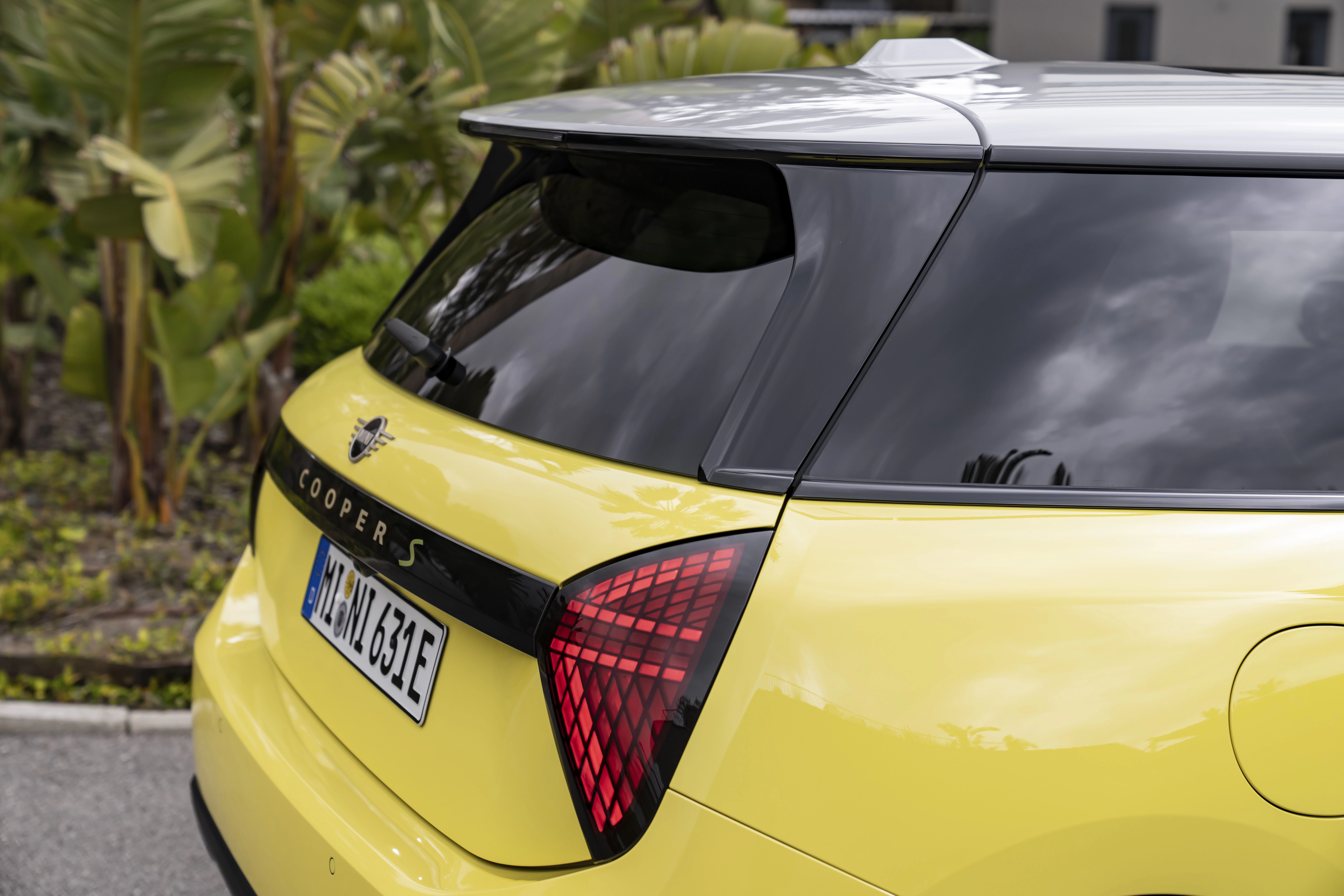 Mini Cooper Electric Detail Heck