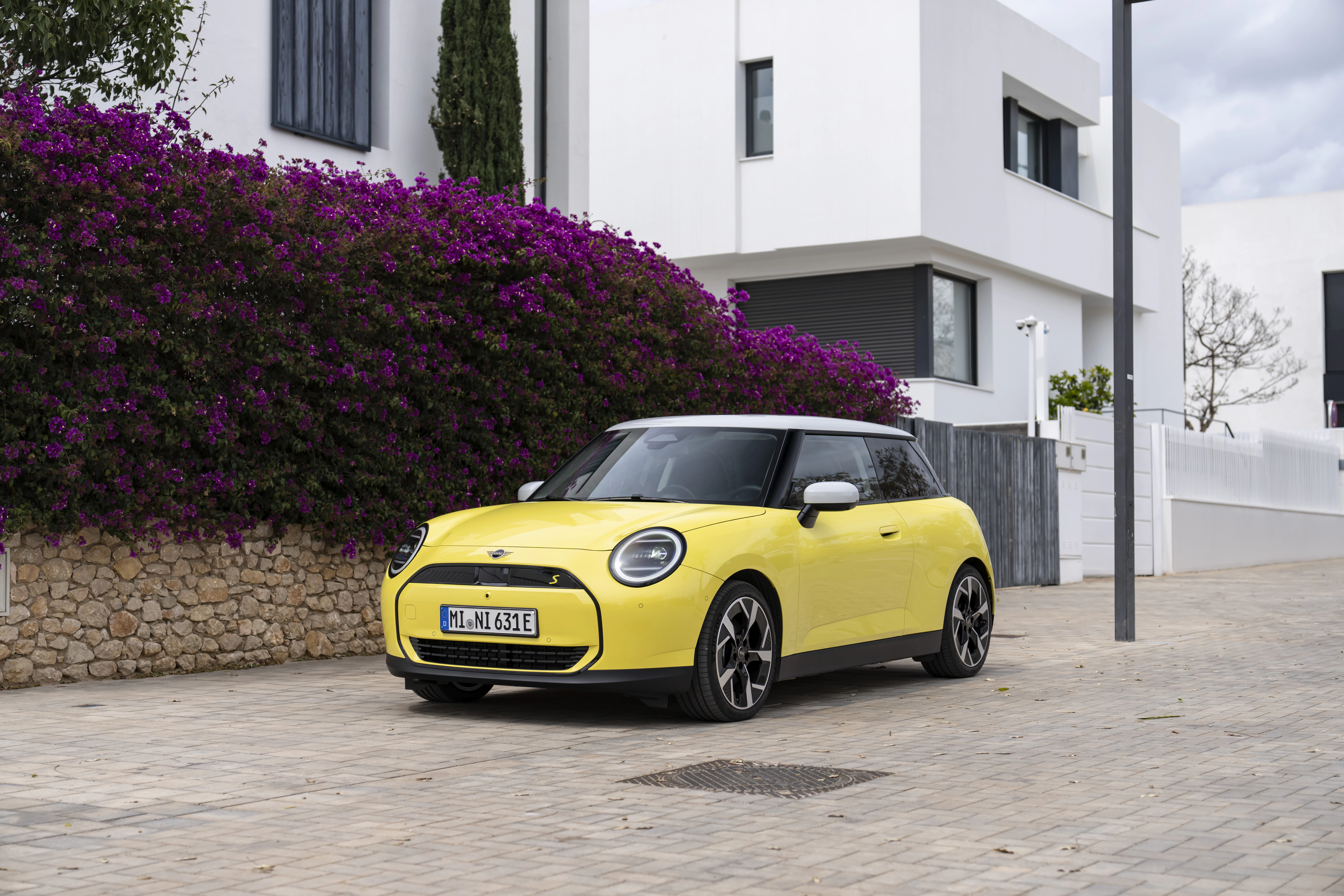 Mini Cooper Electric Front statisch