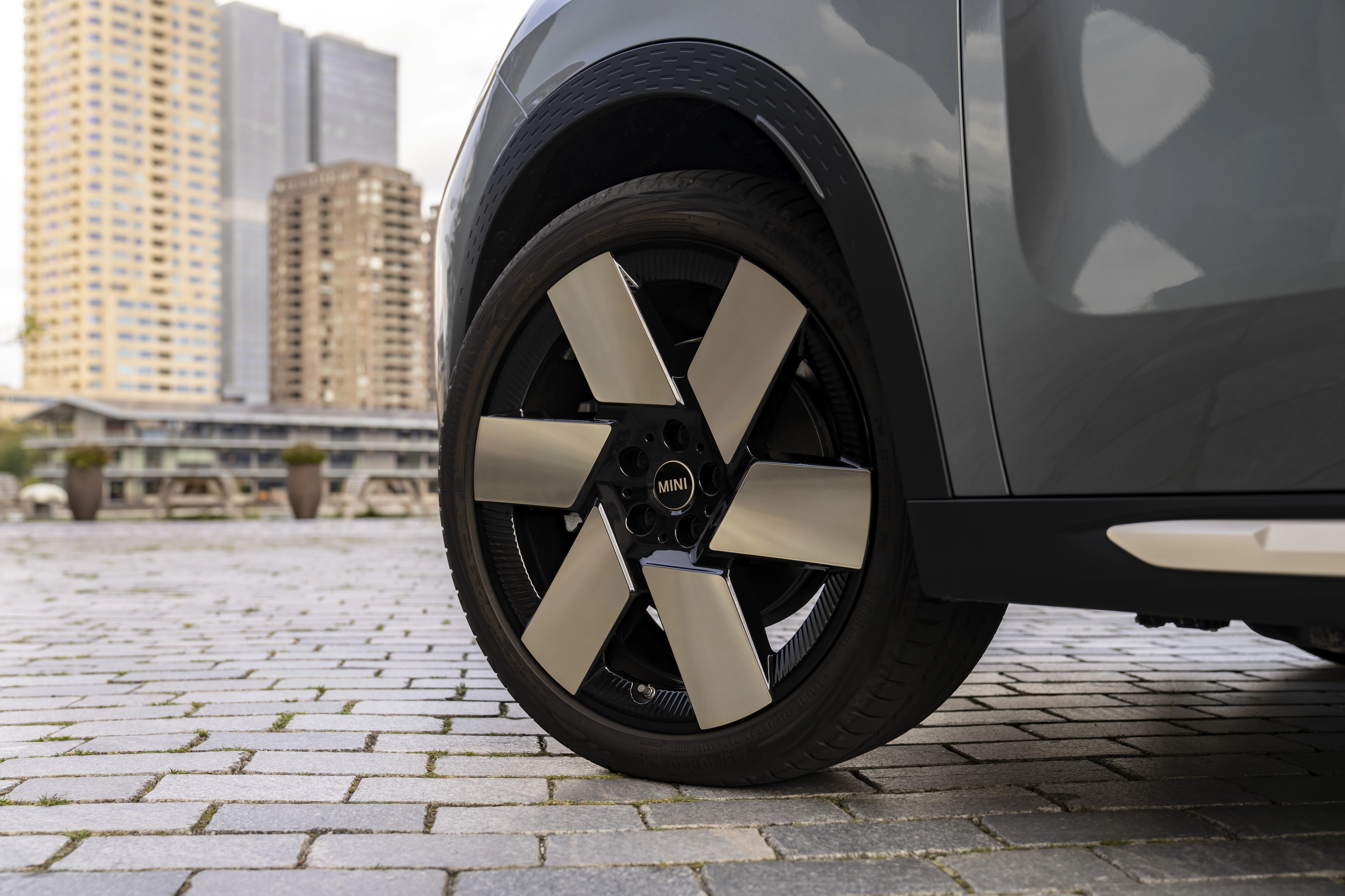 Mini Countryman Electric Detail Felge