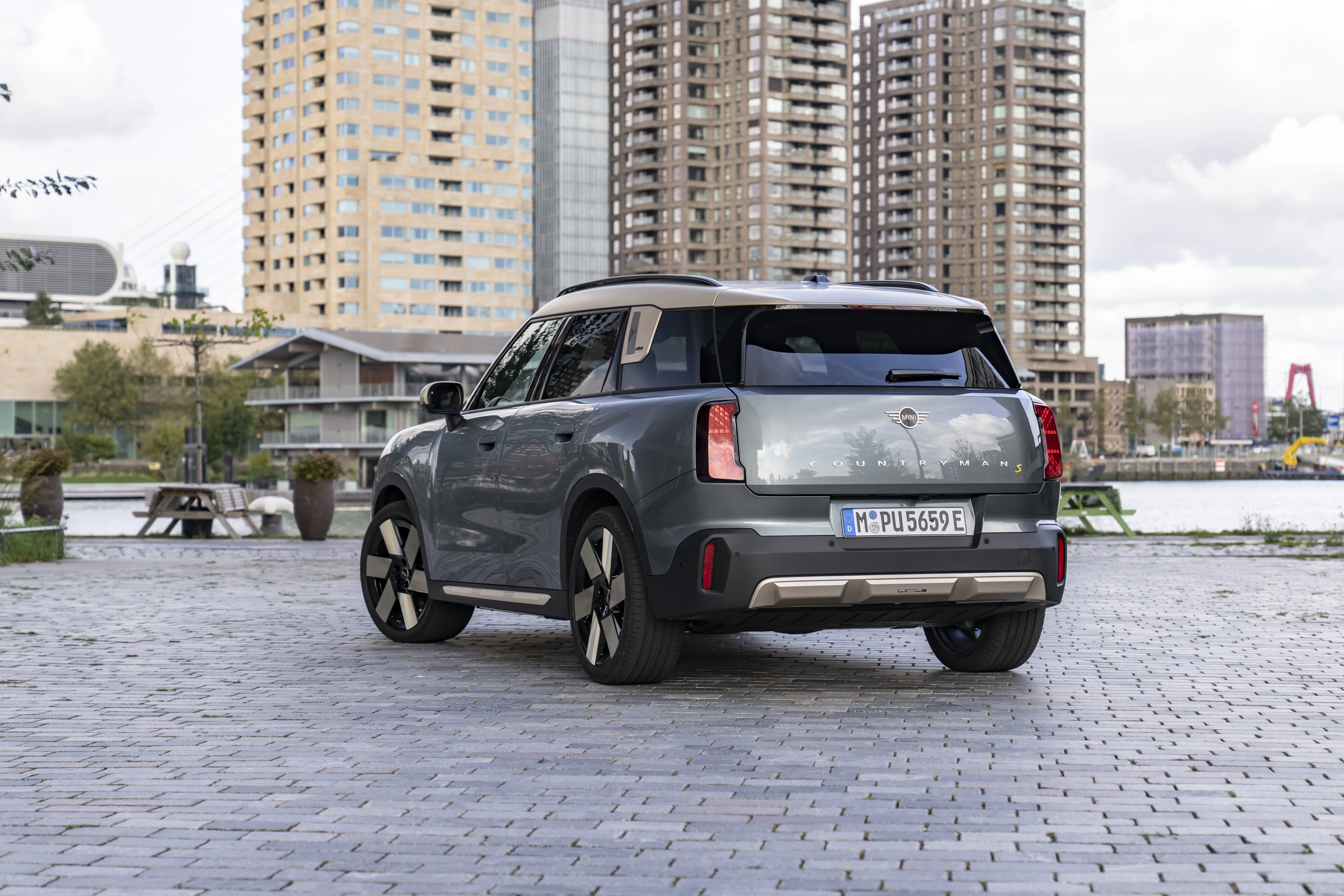 Mini Countryman Electric Heck statisch